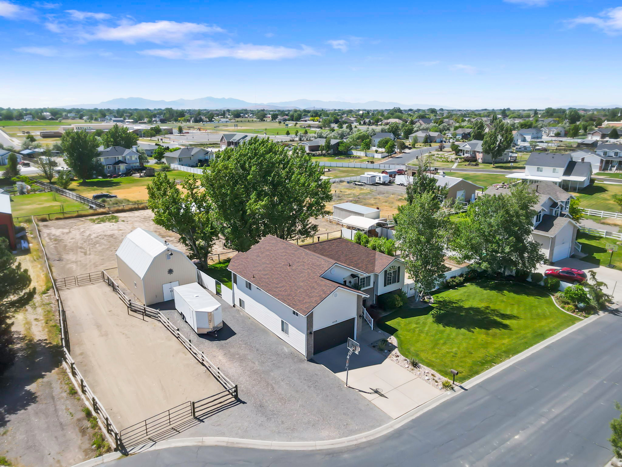 REGAL COUNTERY STATE - Residential