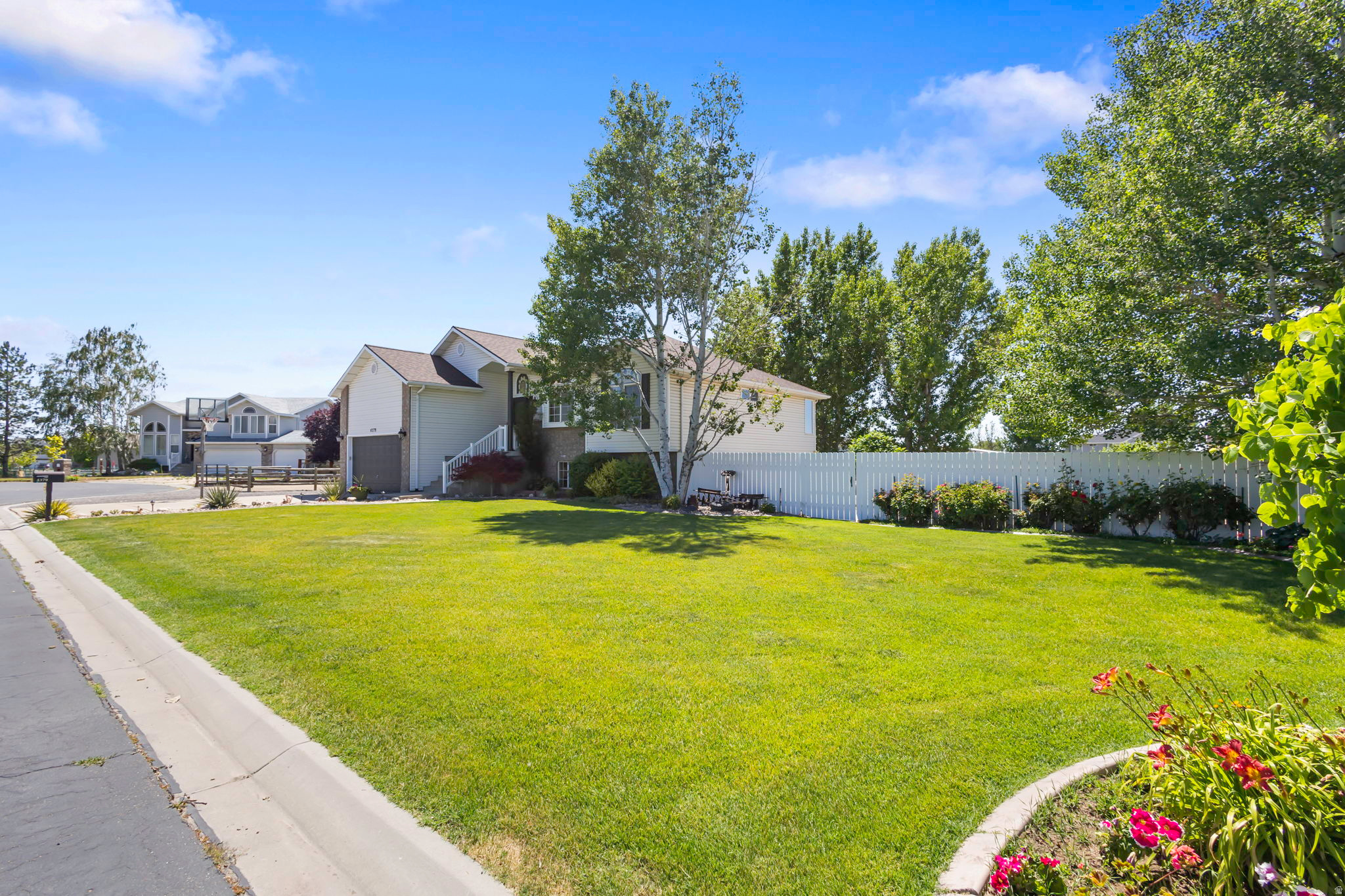 REGAL COUNTERY STATE - Residential
