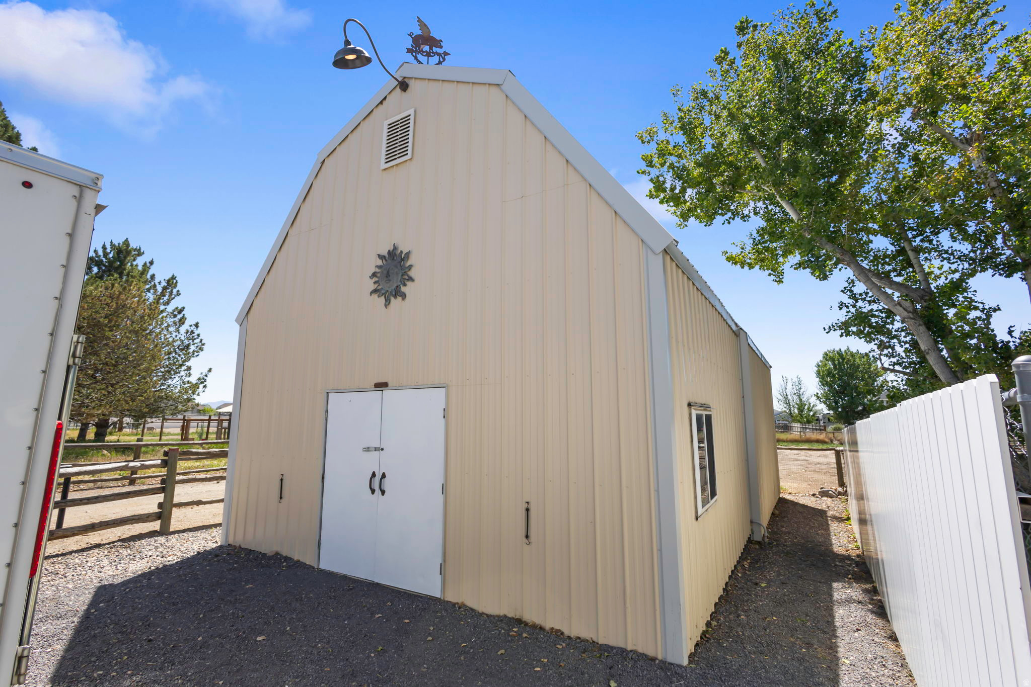 REGAL COUNTERY STATE - Residential