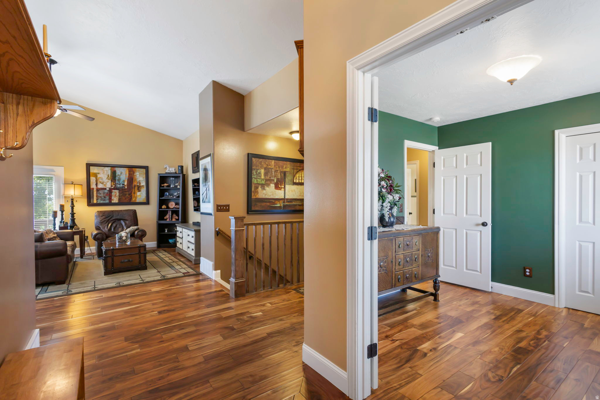 REGAL COUNTERY STATE - Residential