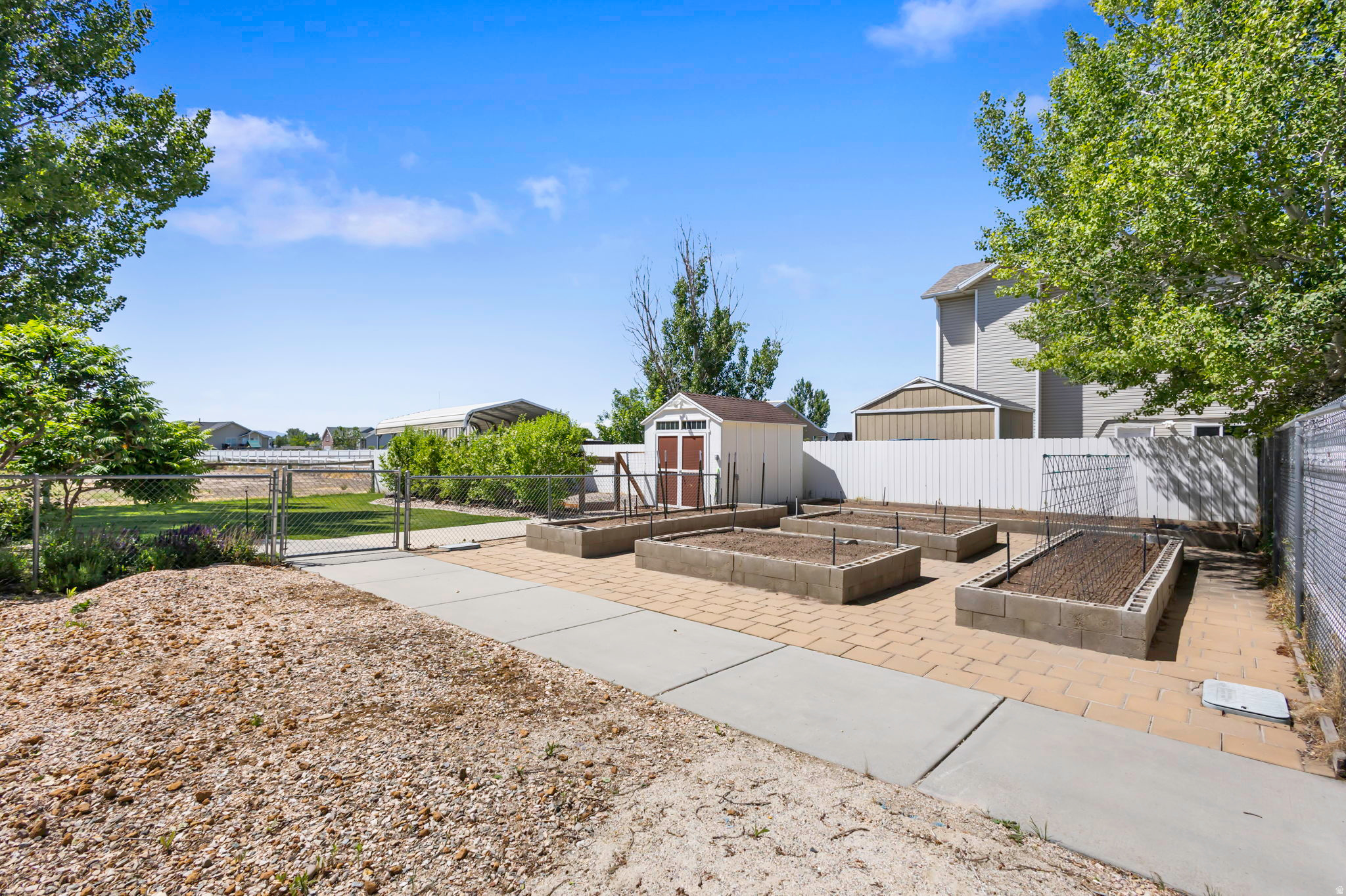 REGAL COUNTERY STATE - Residential