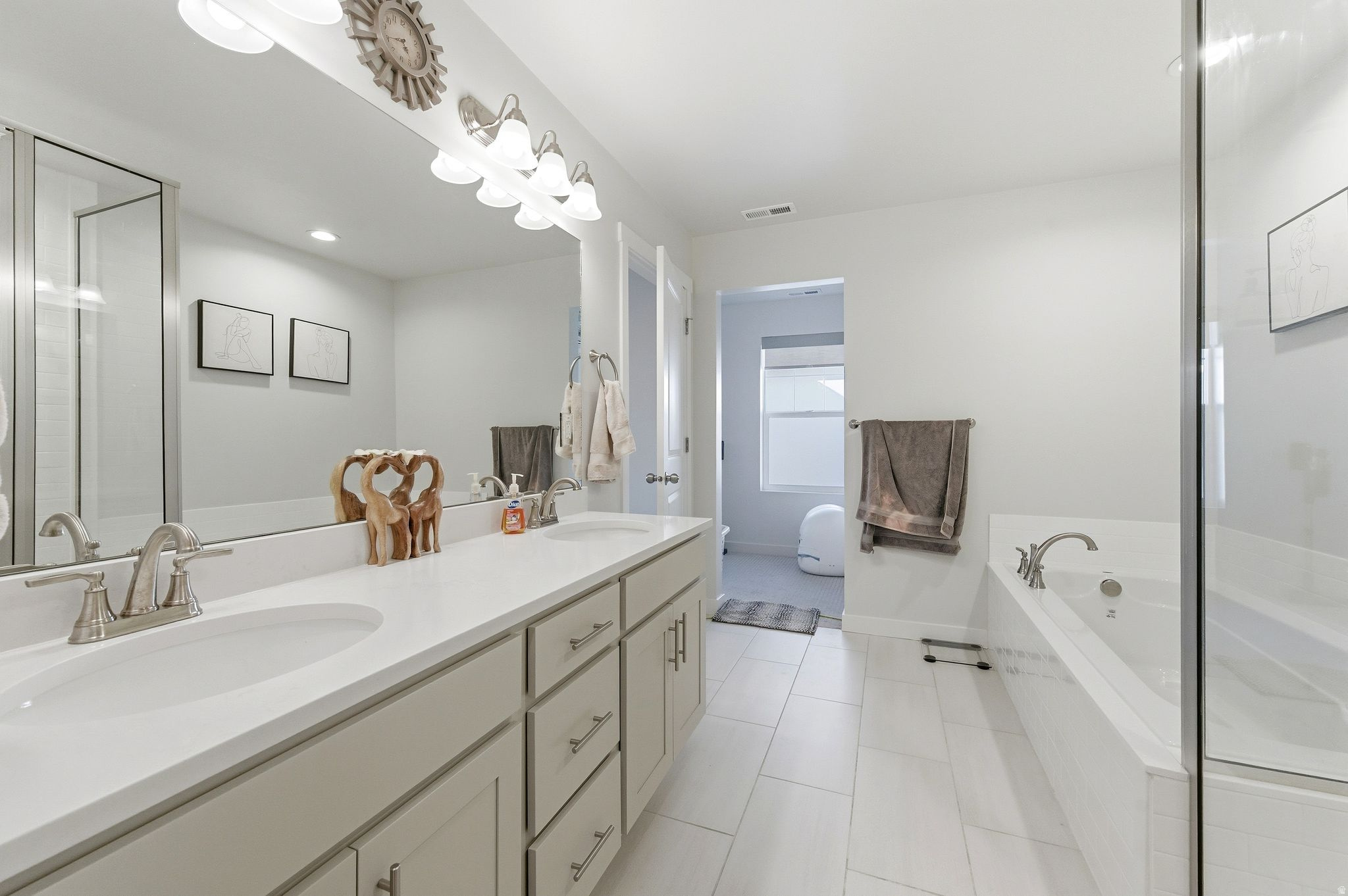 HILL FARMS - Residential