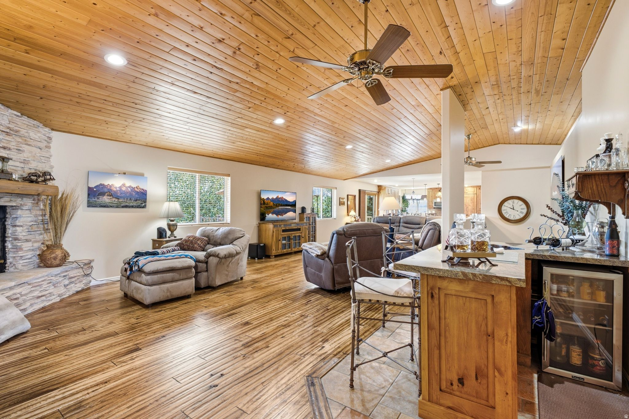 HIGHLAND ESTATES - Residential