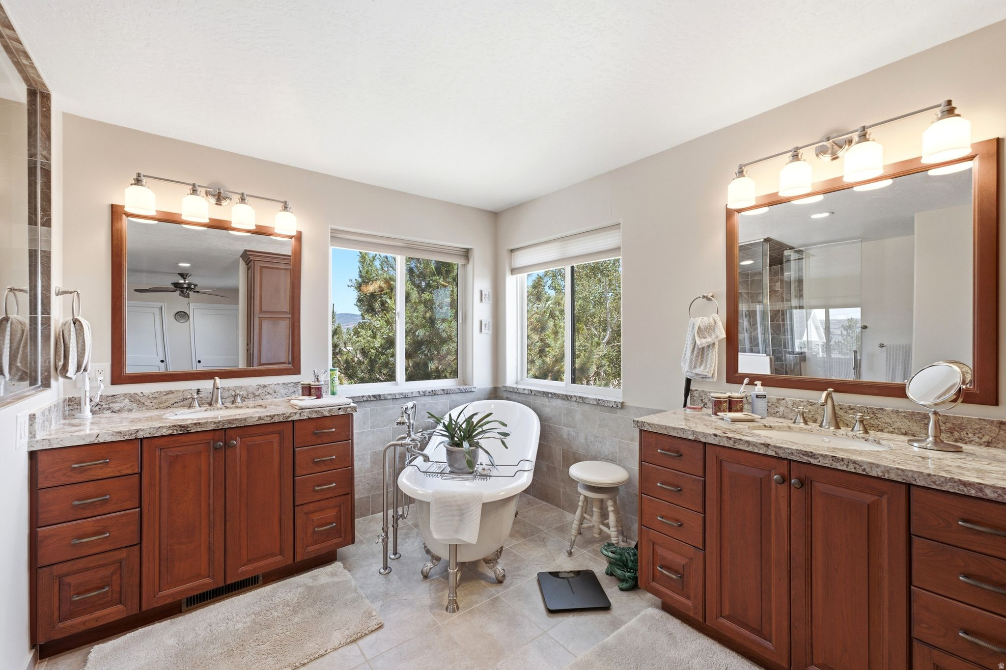 HIGHLAND ESTATES - Residential