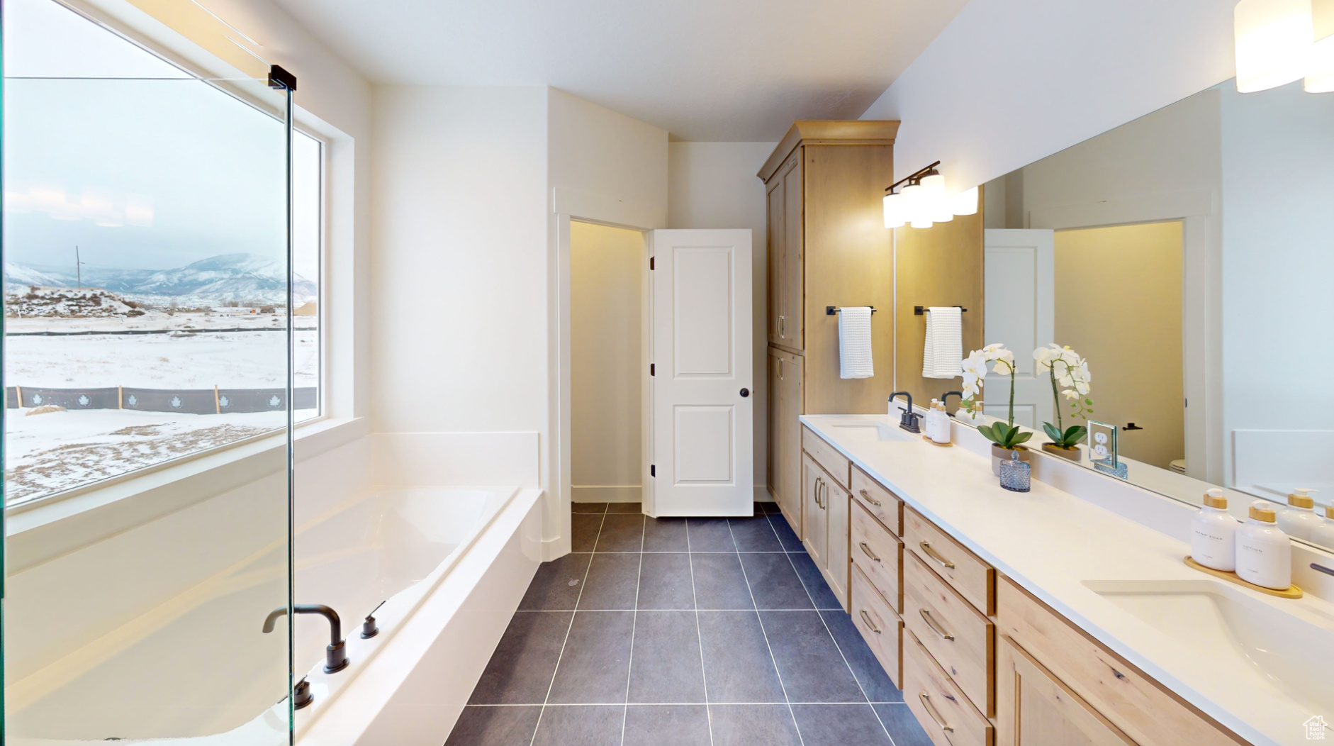 GARRETT'S PLACE - Residential