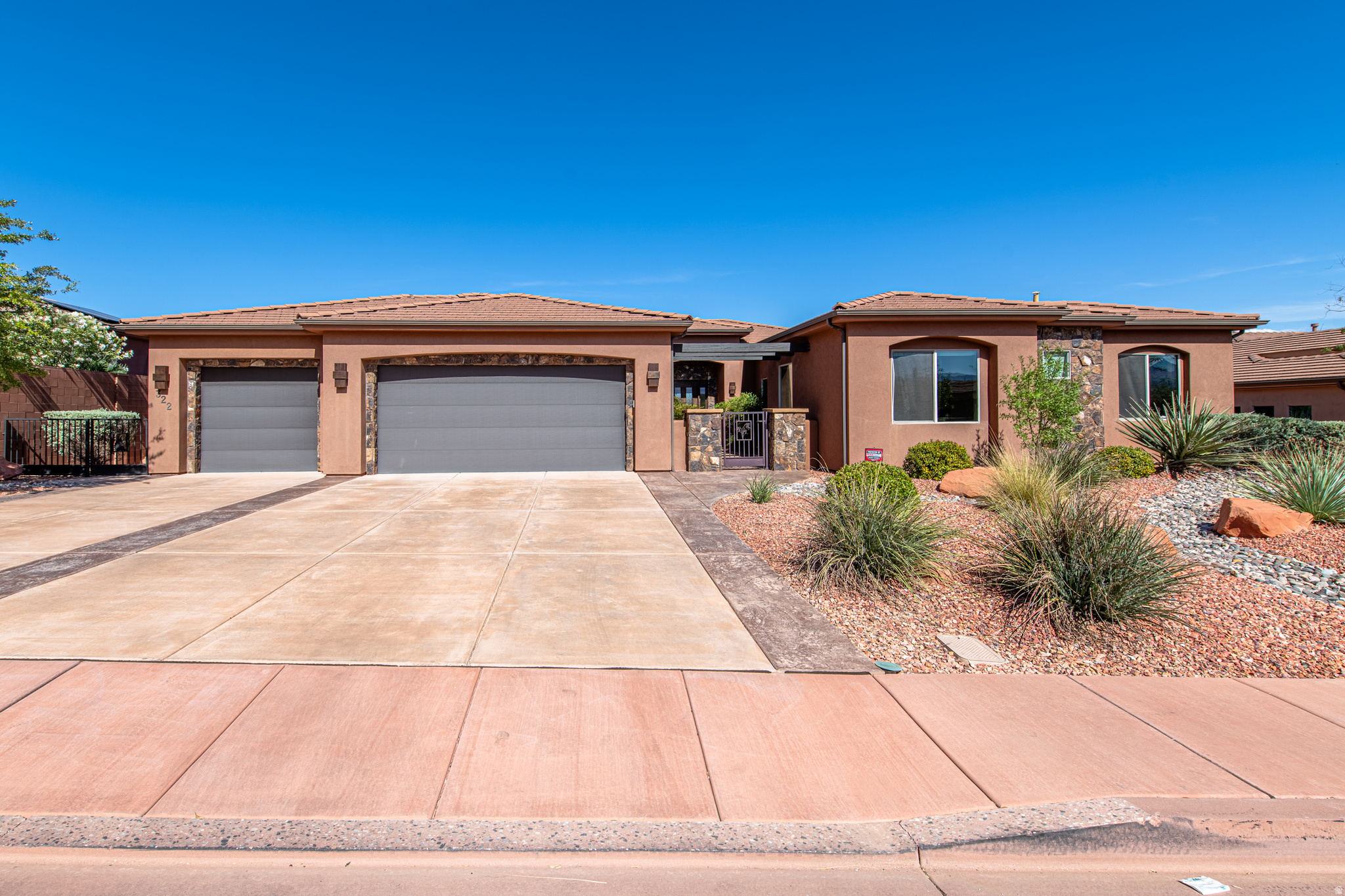 RED MOUNTAIN ESTATES - Residential