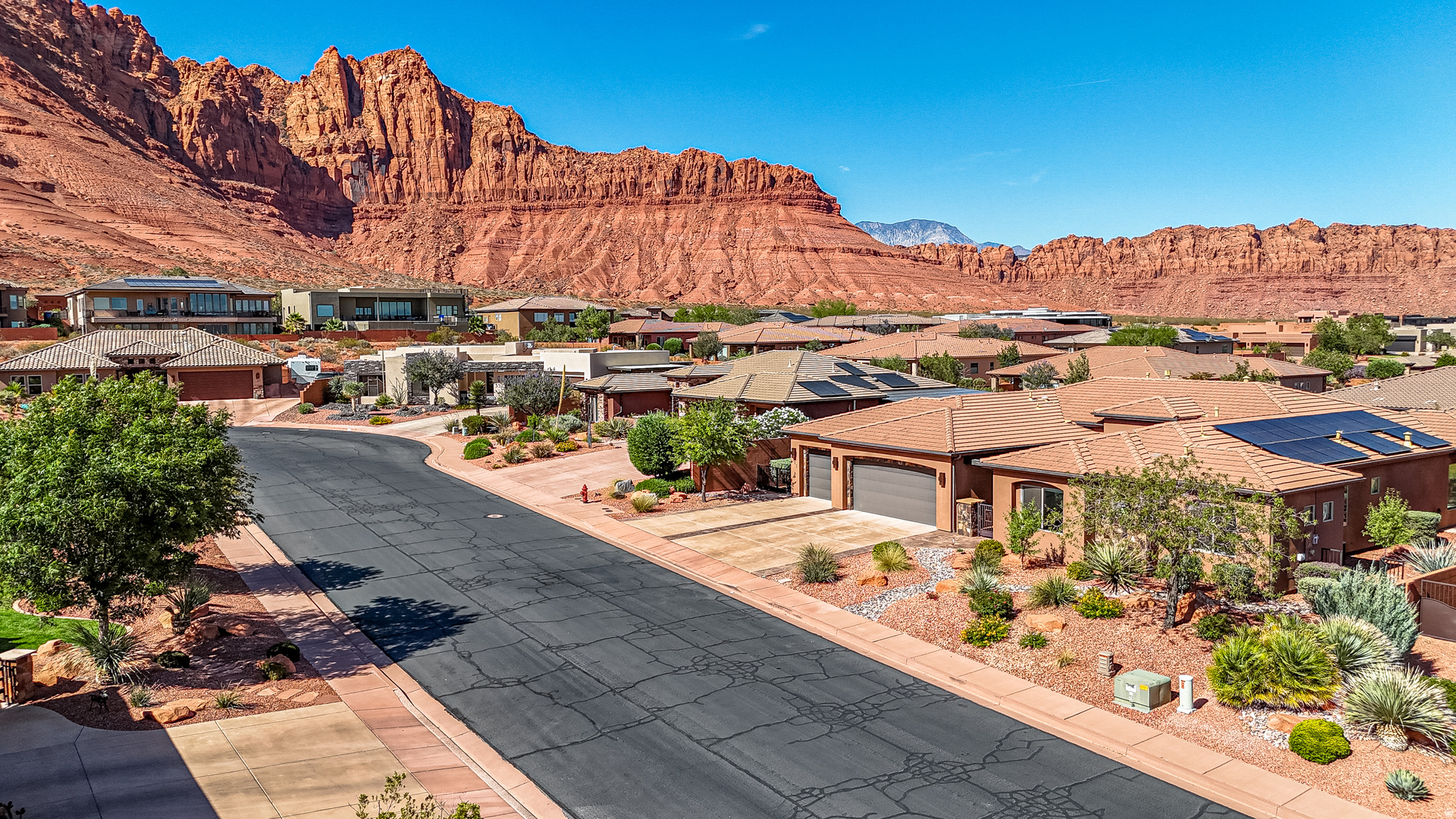 RED MOUNTAIN ESTATES - Residential