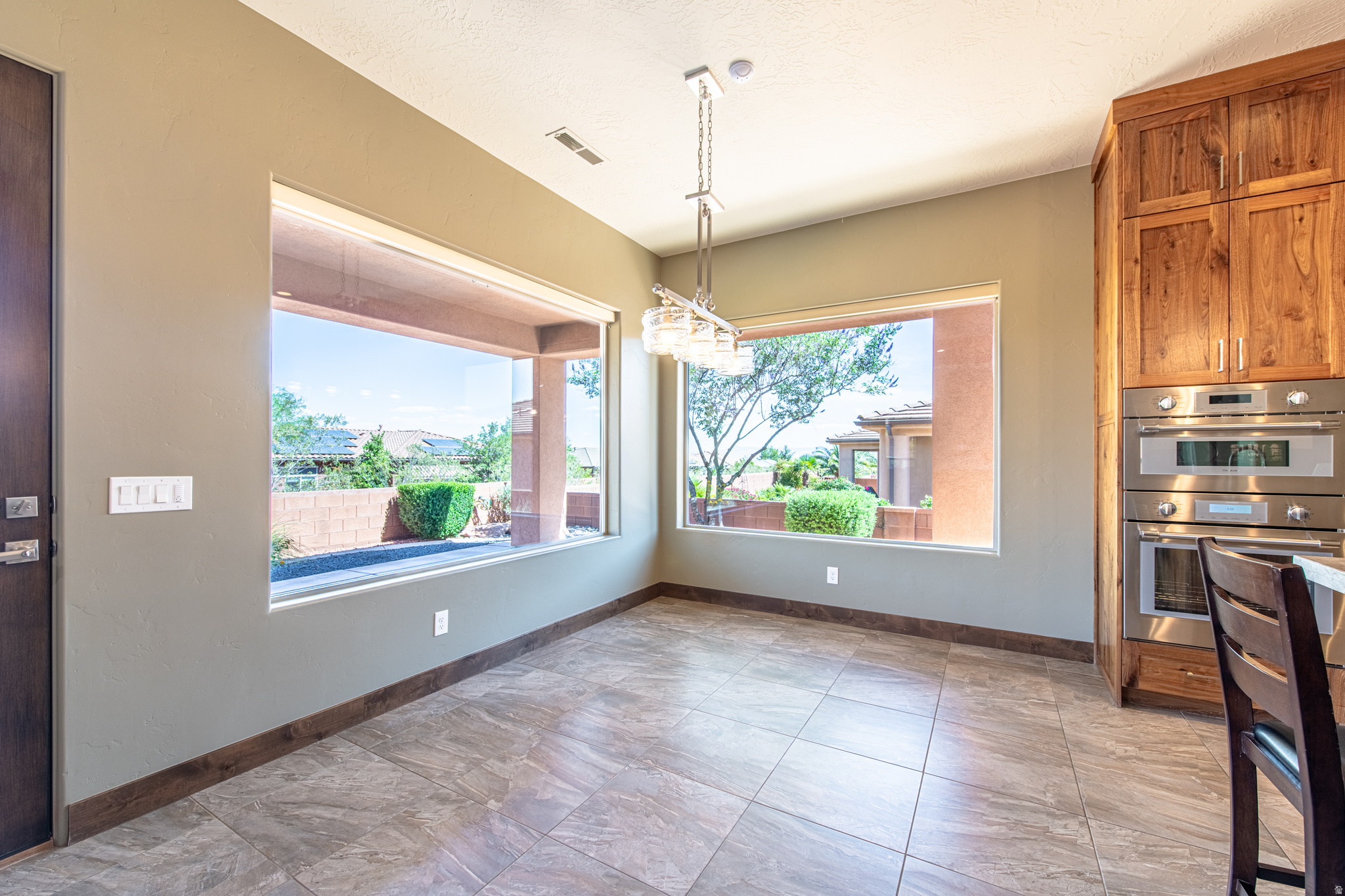 RED MOUNTAIN ESTATES - Residential