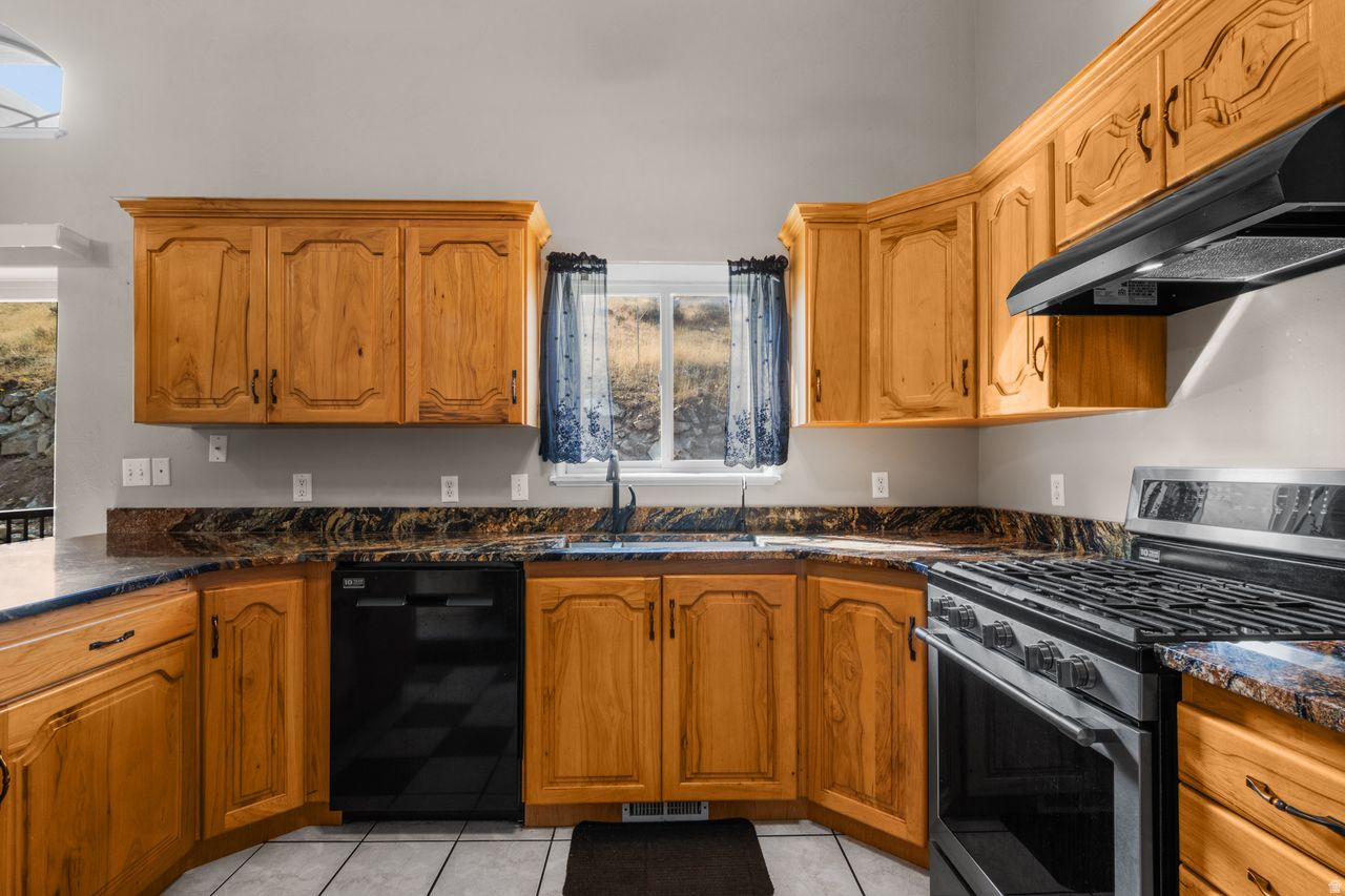 MARBLE HILL EST - Residential