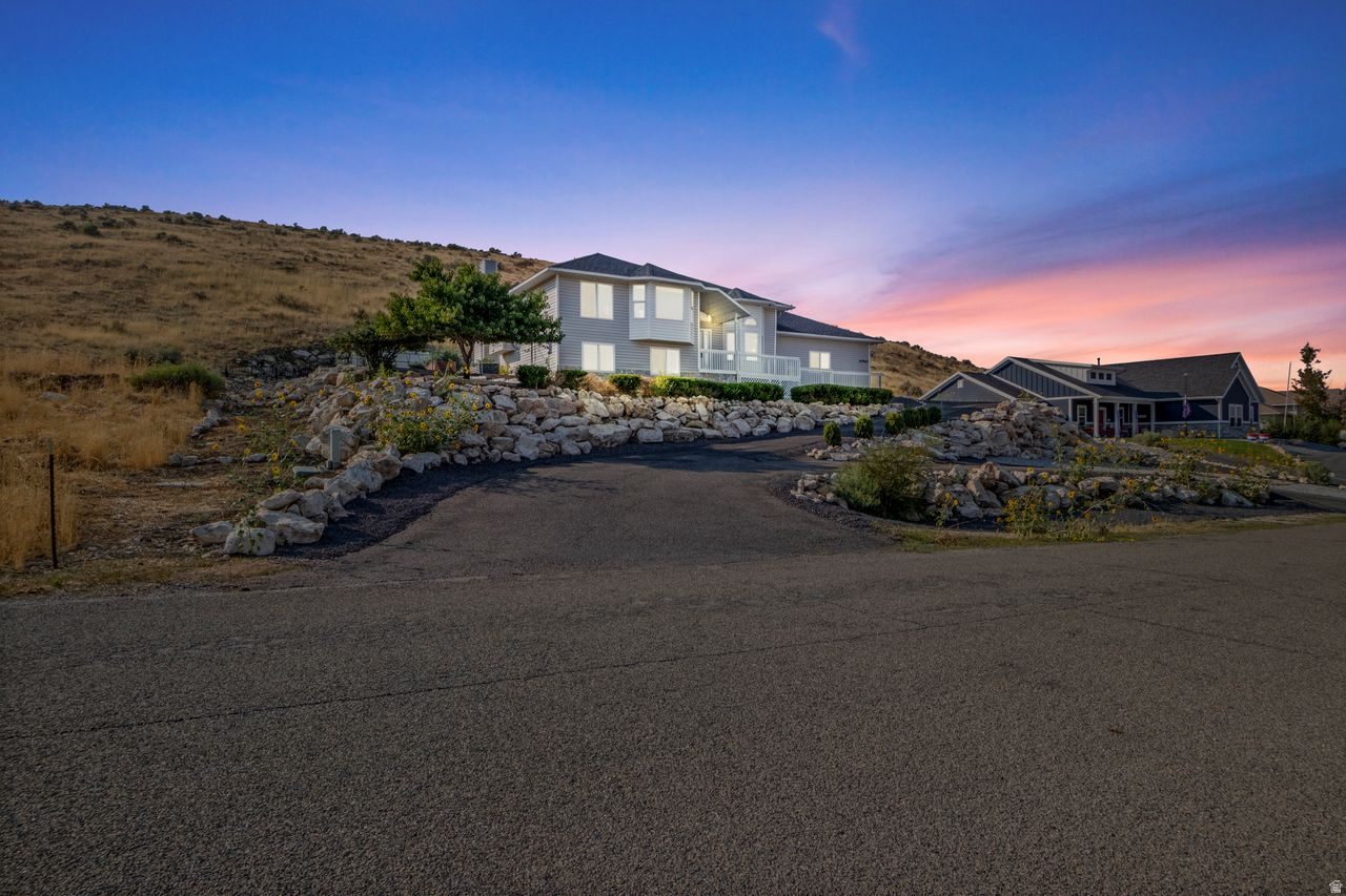 Beautiful 5 bedroom home in sought after Marble Hills Subdivision. Don't miss your chance to own this spacious and updated home. Enjoy peaceful country living with breathtaking mountain and valley views. This well-maintained home features 5 bedrooms and 3 full bathrooms, vaulted ceilings and a recently refinished family room. The kitchen and oversized utility room offer exceptional functionality and space. The generous primary suite included a walk-in closet and luxurious ensuite bath with a separate shower and large soaker tub. Other highlights include: Newer furnace and A/C, updated bathrooms, newer back deck, freshly landscaped yard, vaulted ceilings and open floor plan ideal for comfortable living and entertaining. This home offers a perfect blend of indoor space and outdoor beauty.