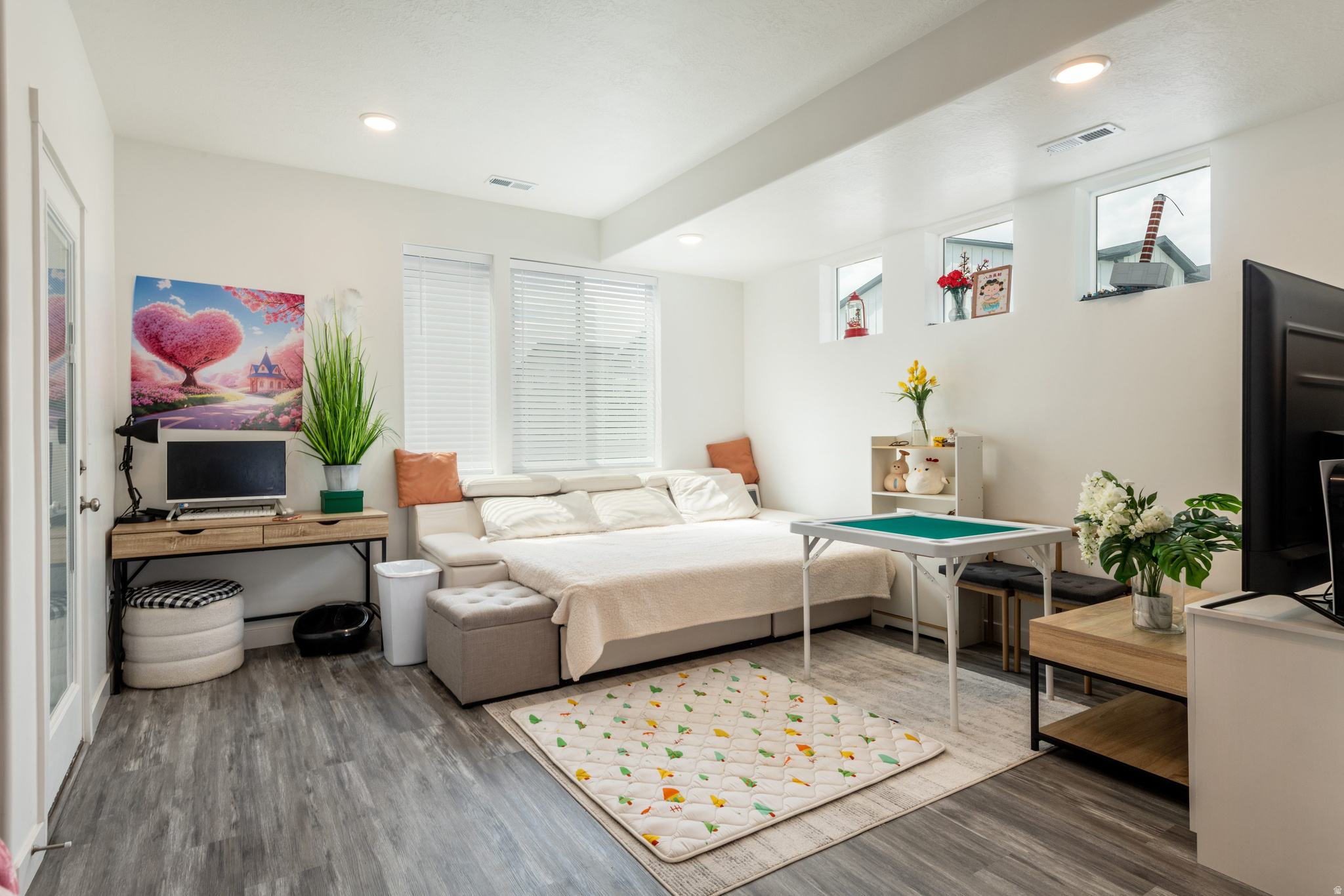 MONTEBELLO - Residential