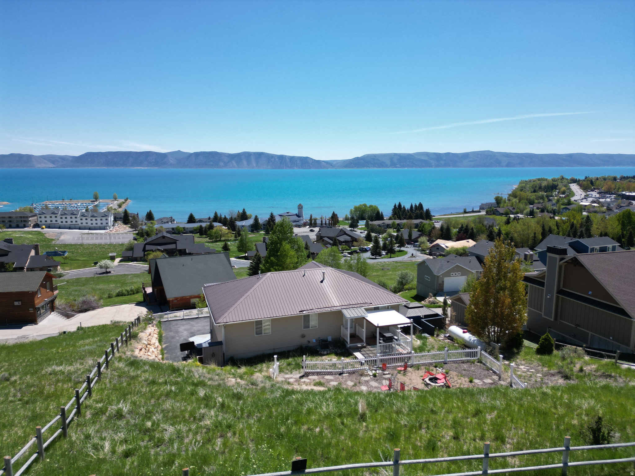 HARBOR VILLAGE - Residential