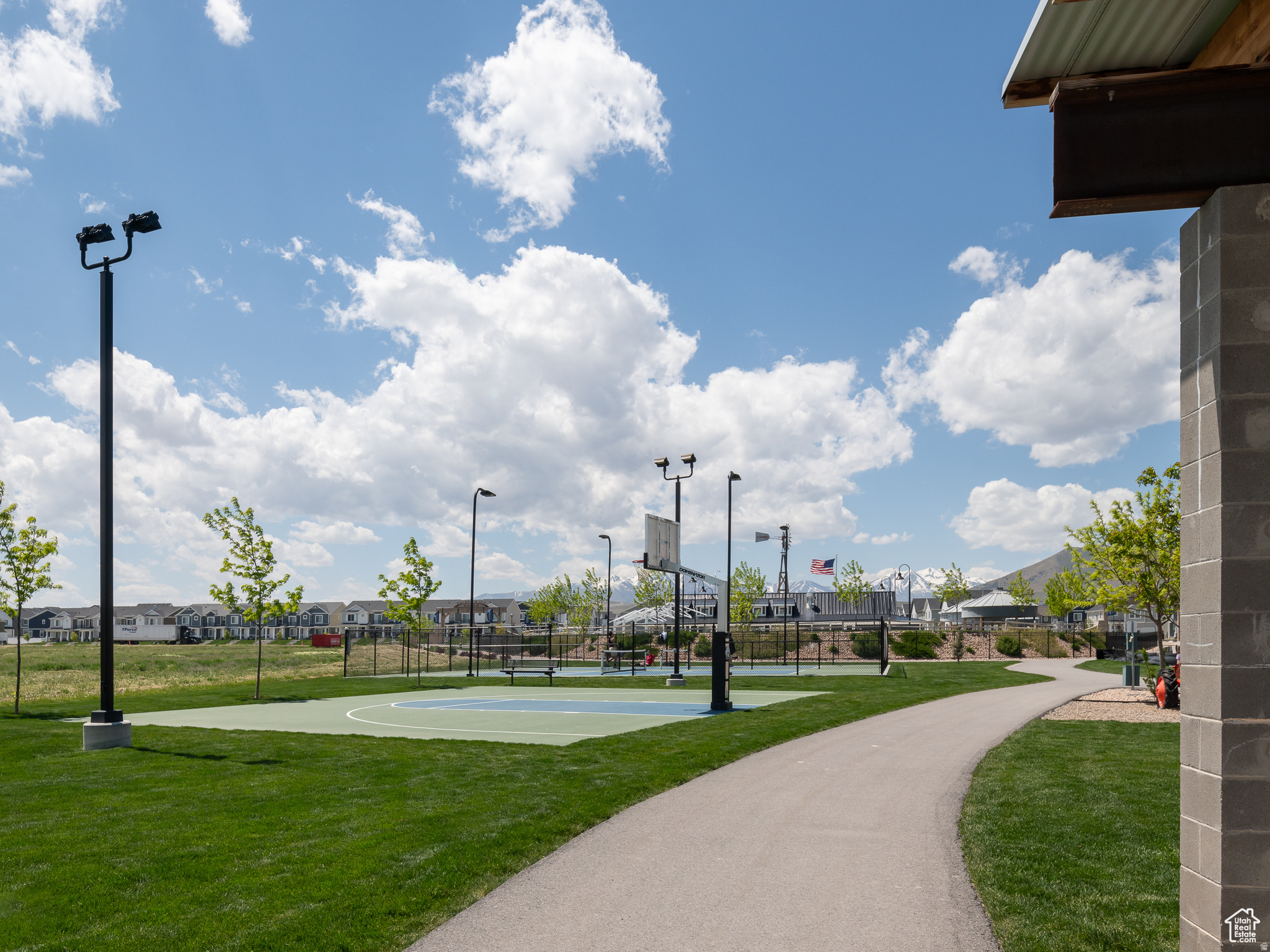 SPRING RANCH - Residential