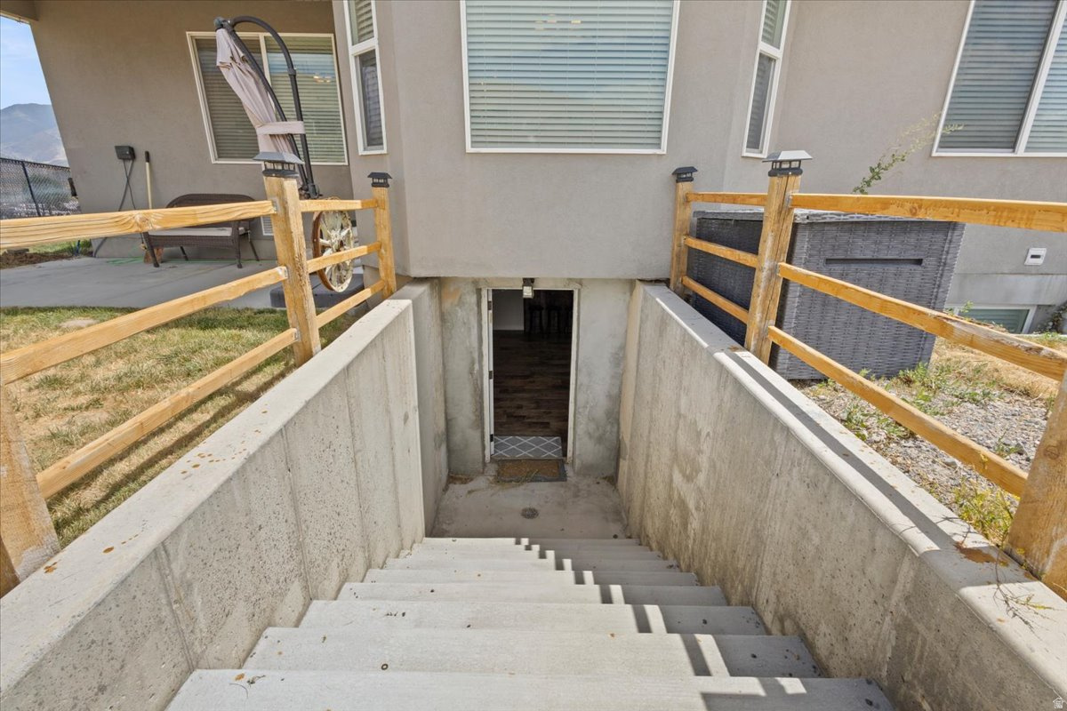 BENCHES AT SOUTHRIM - Residential