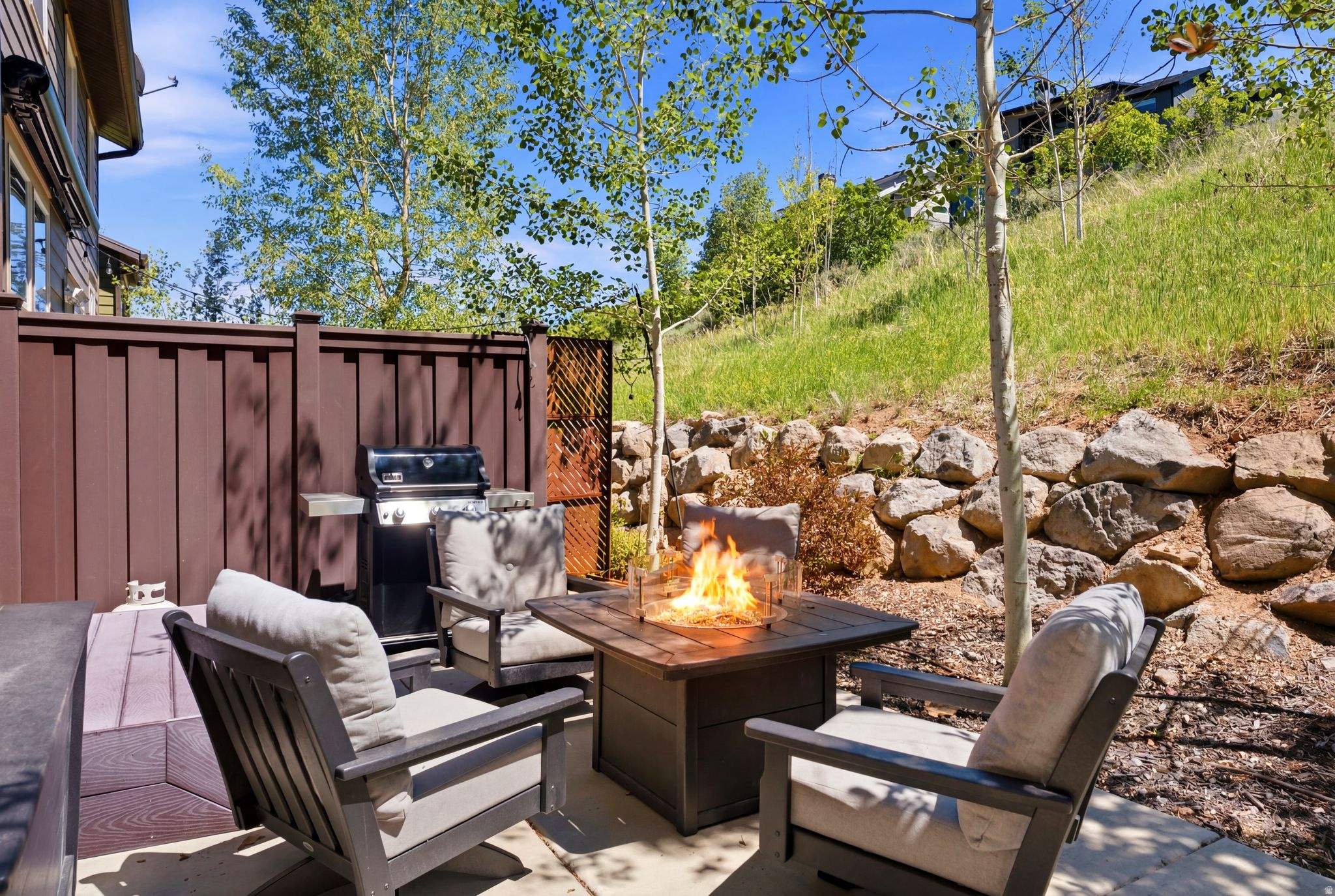 THE RETREAT AT JORDA - Residential
