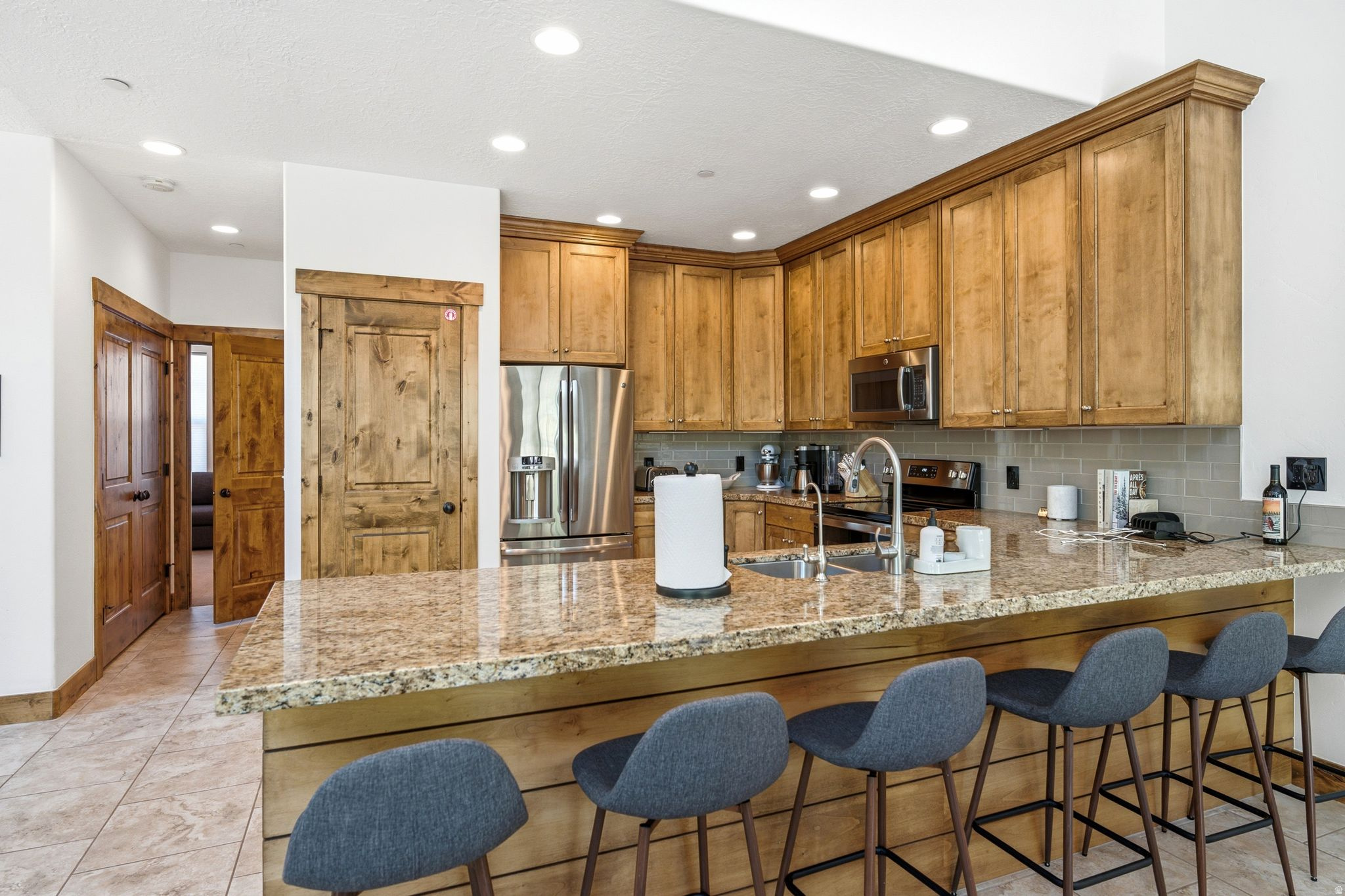 THE RETREAT AT JORDA - Residential