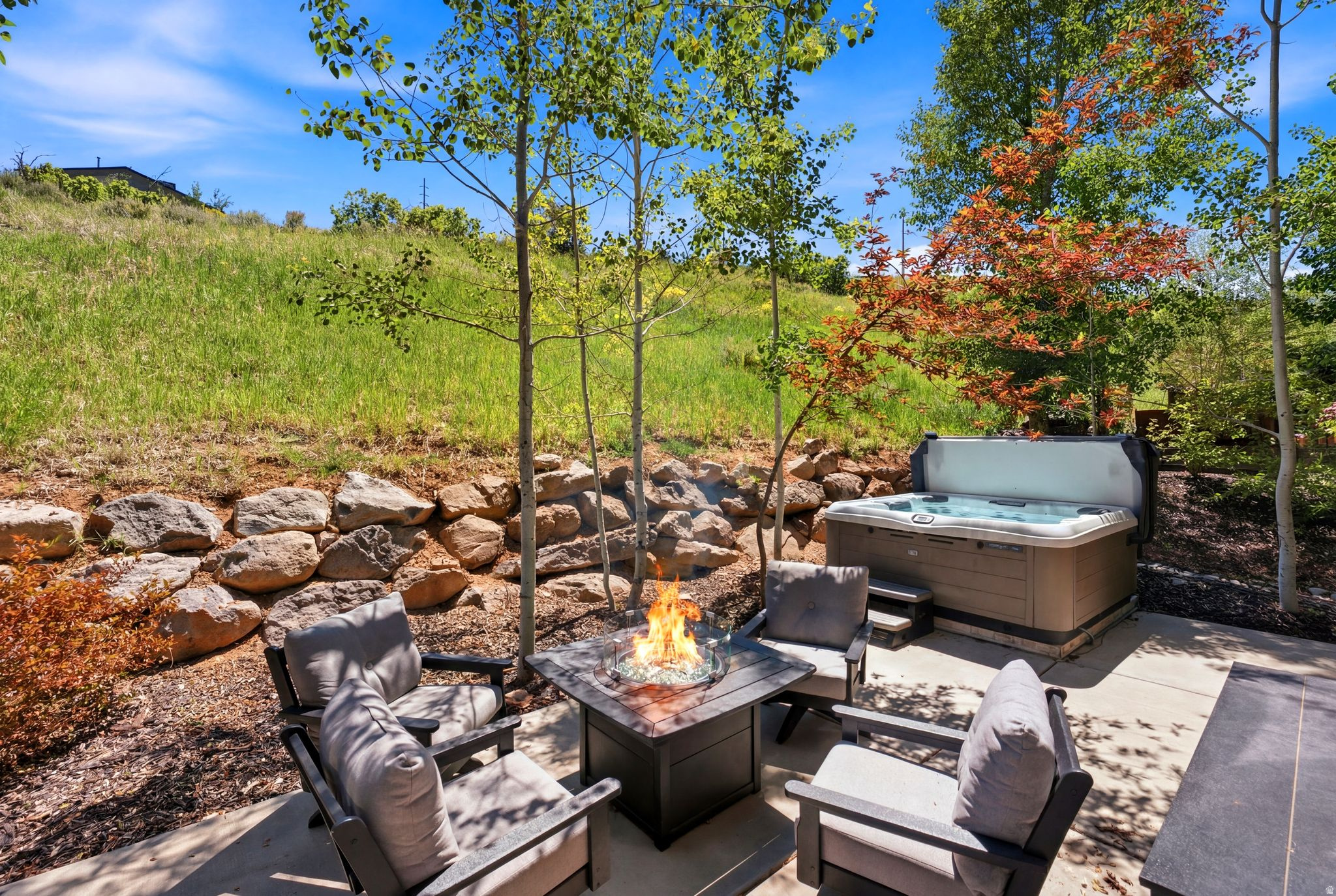 THE RETREAT AT JORDA - Residential