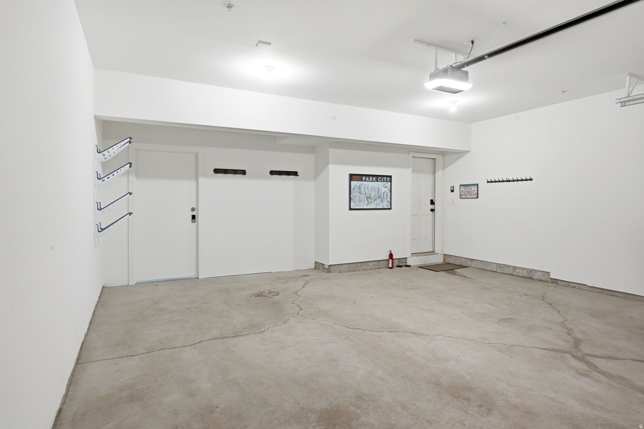 THE RETREAT AT JORDA - Residential