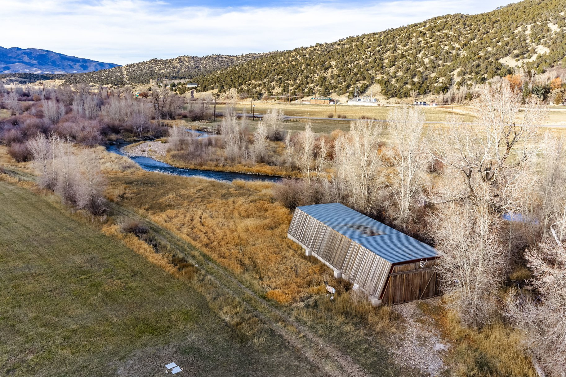 RIVER VALLEY RANCHES - Land