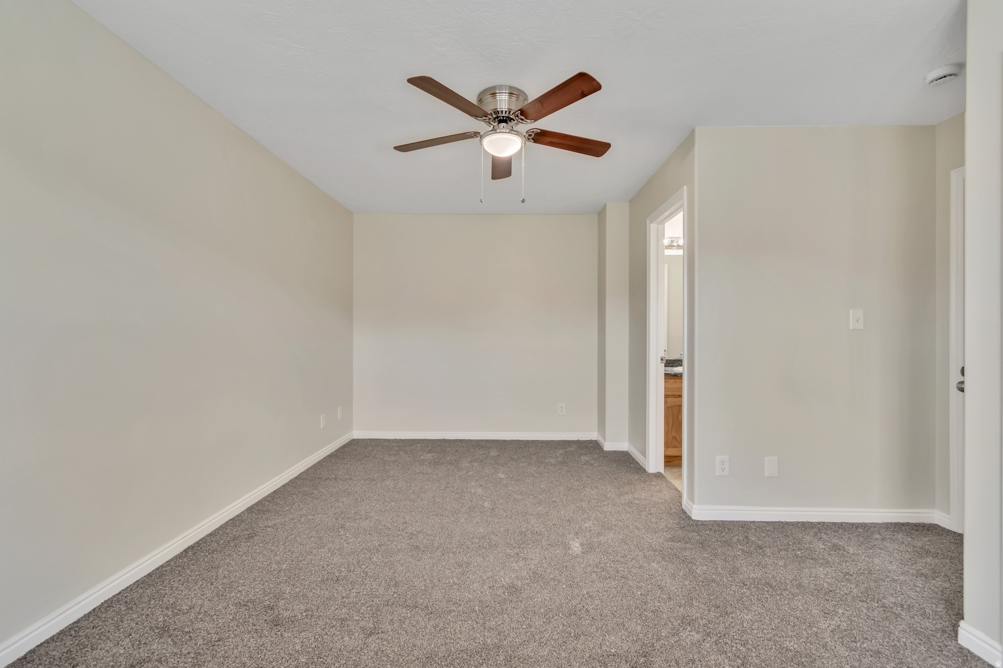 WHISPERING WILLOW - Residential