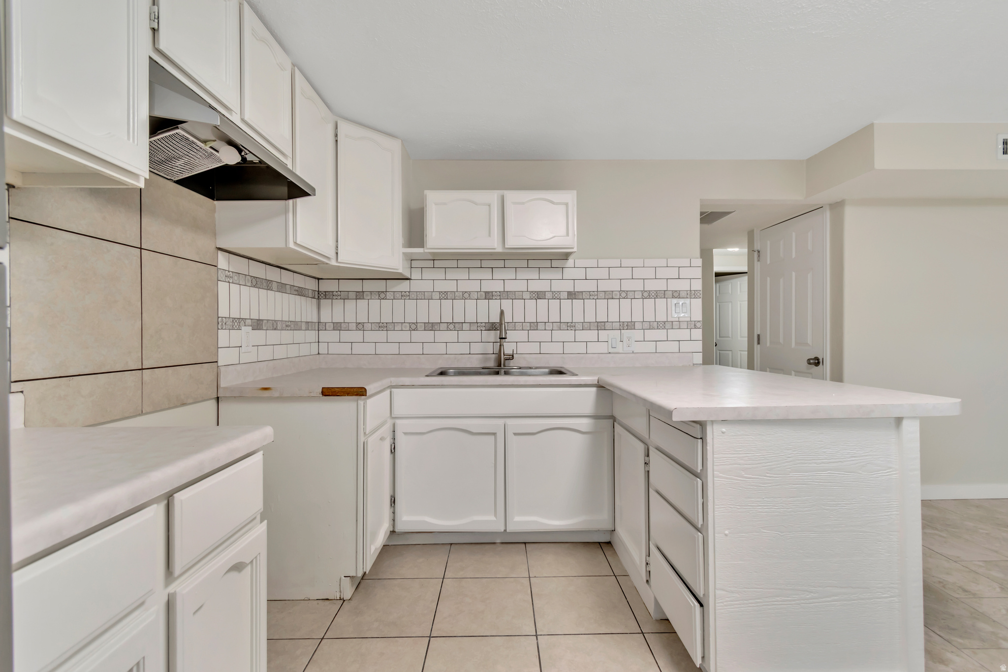 WHISPERING WILLOW - Residential