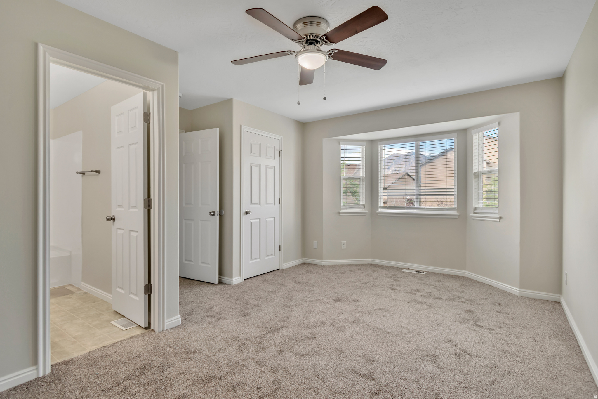 WHISPERING WILLOW - Residential