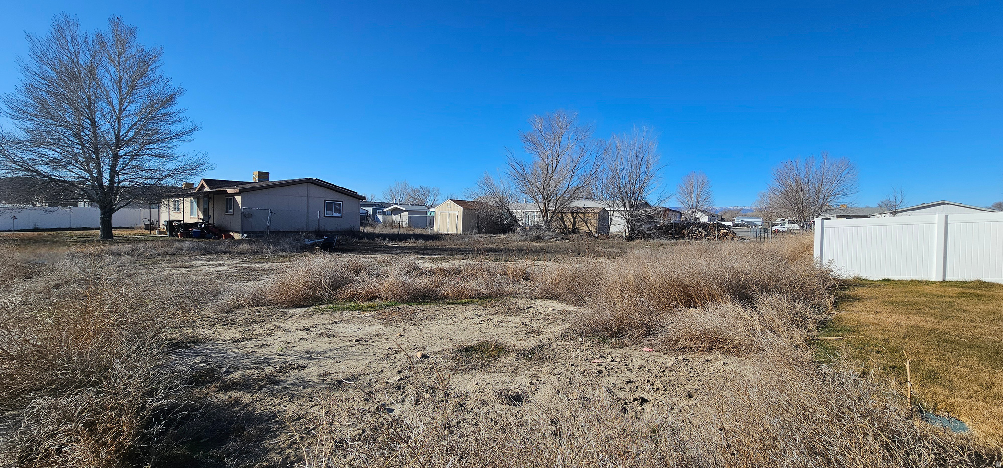 HILLVIEW VILLAGE - Land