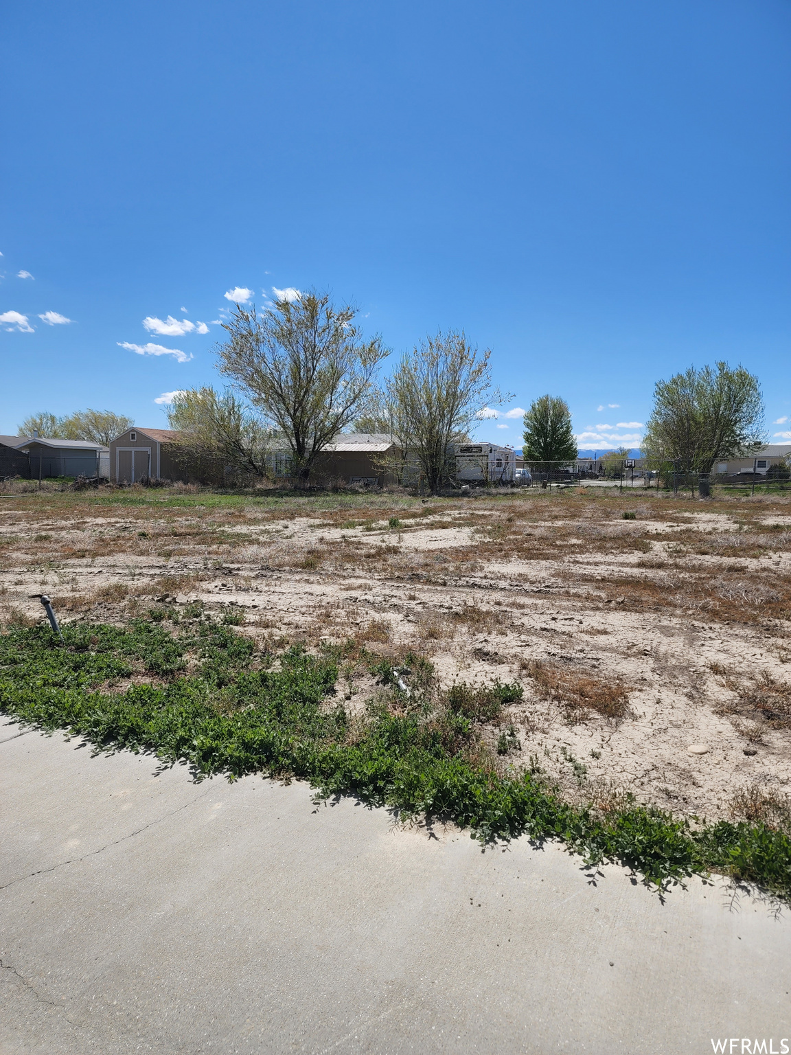 HILLVIEW VILLAGE - Land