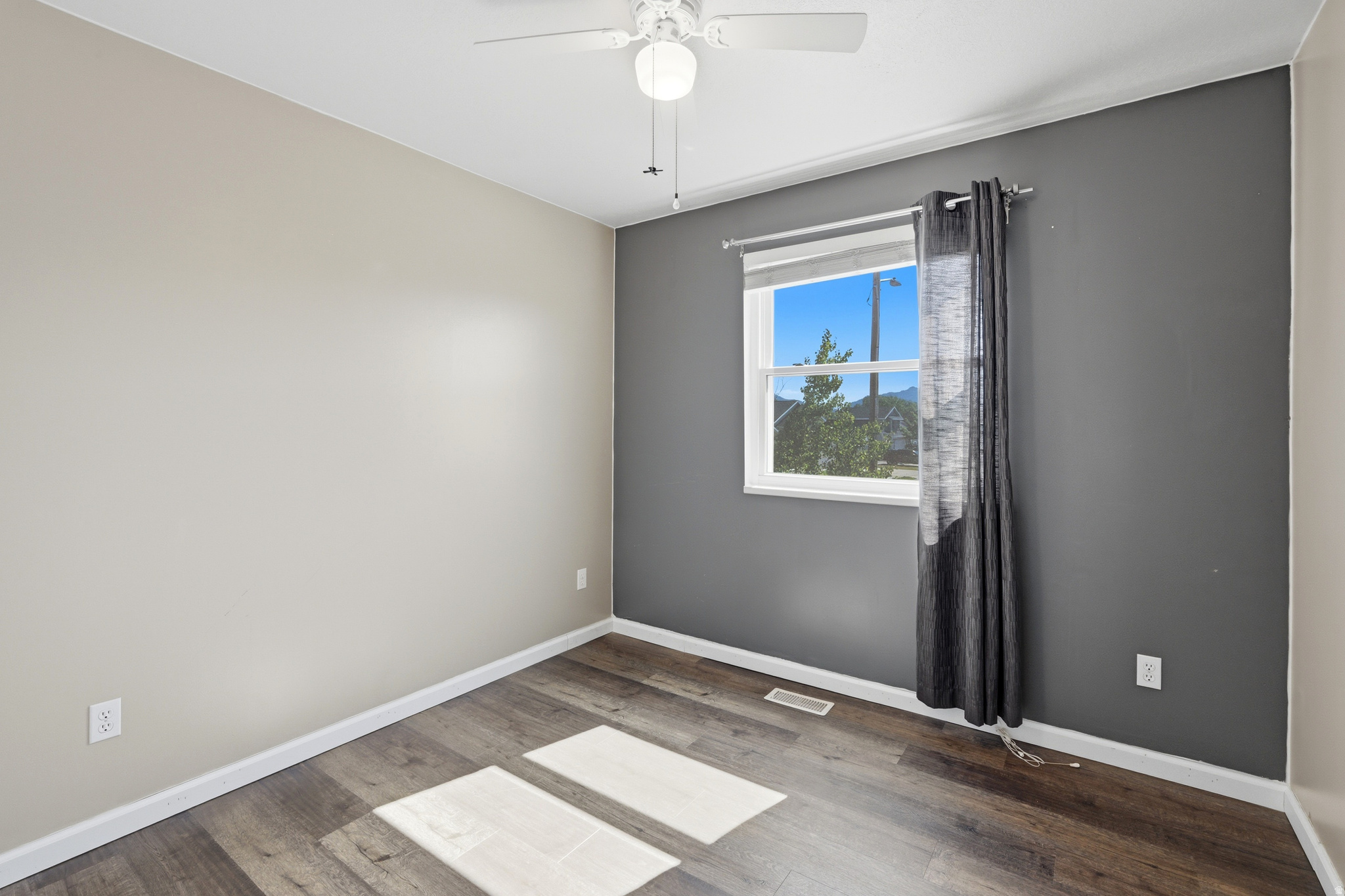 ROYAL VISTA - Residential