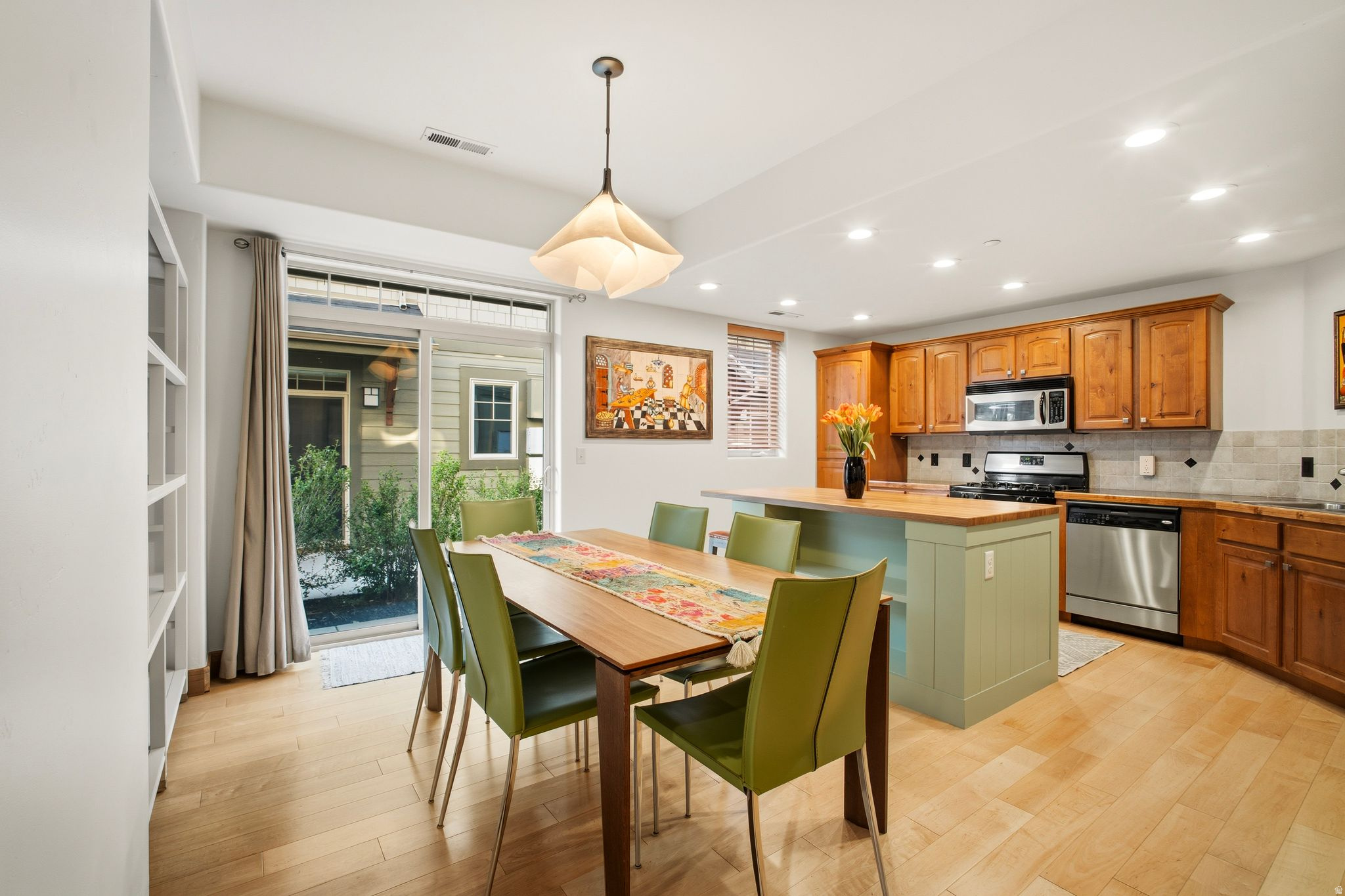 FOX POINT AT REDSTONE - Residential