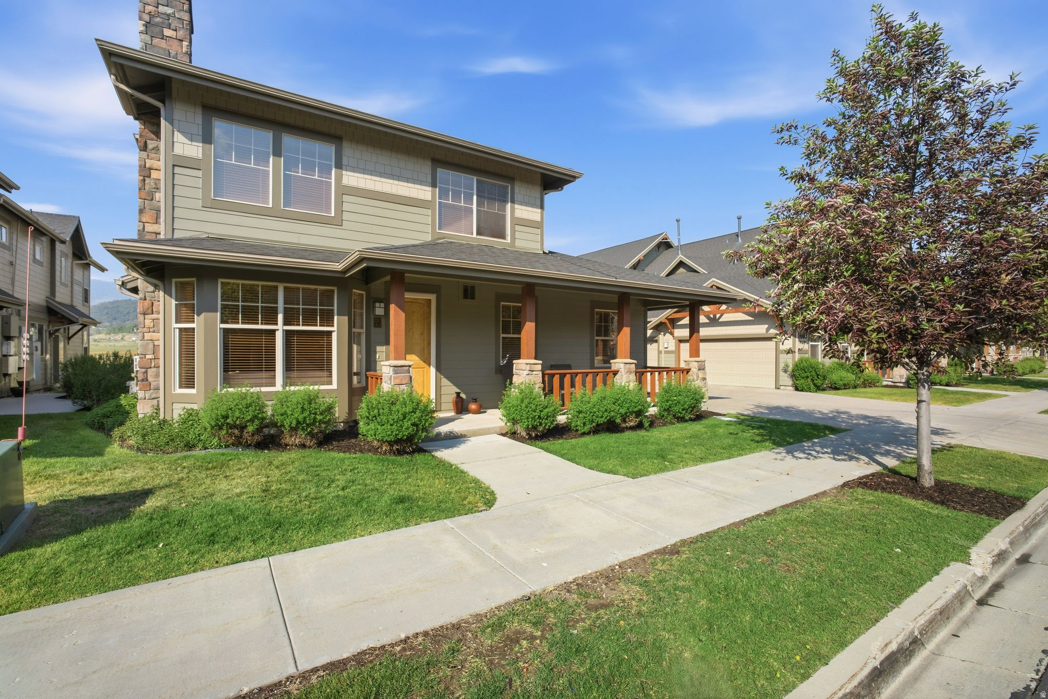 FOX POINT AT REDSTONE - Residential