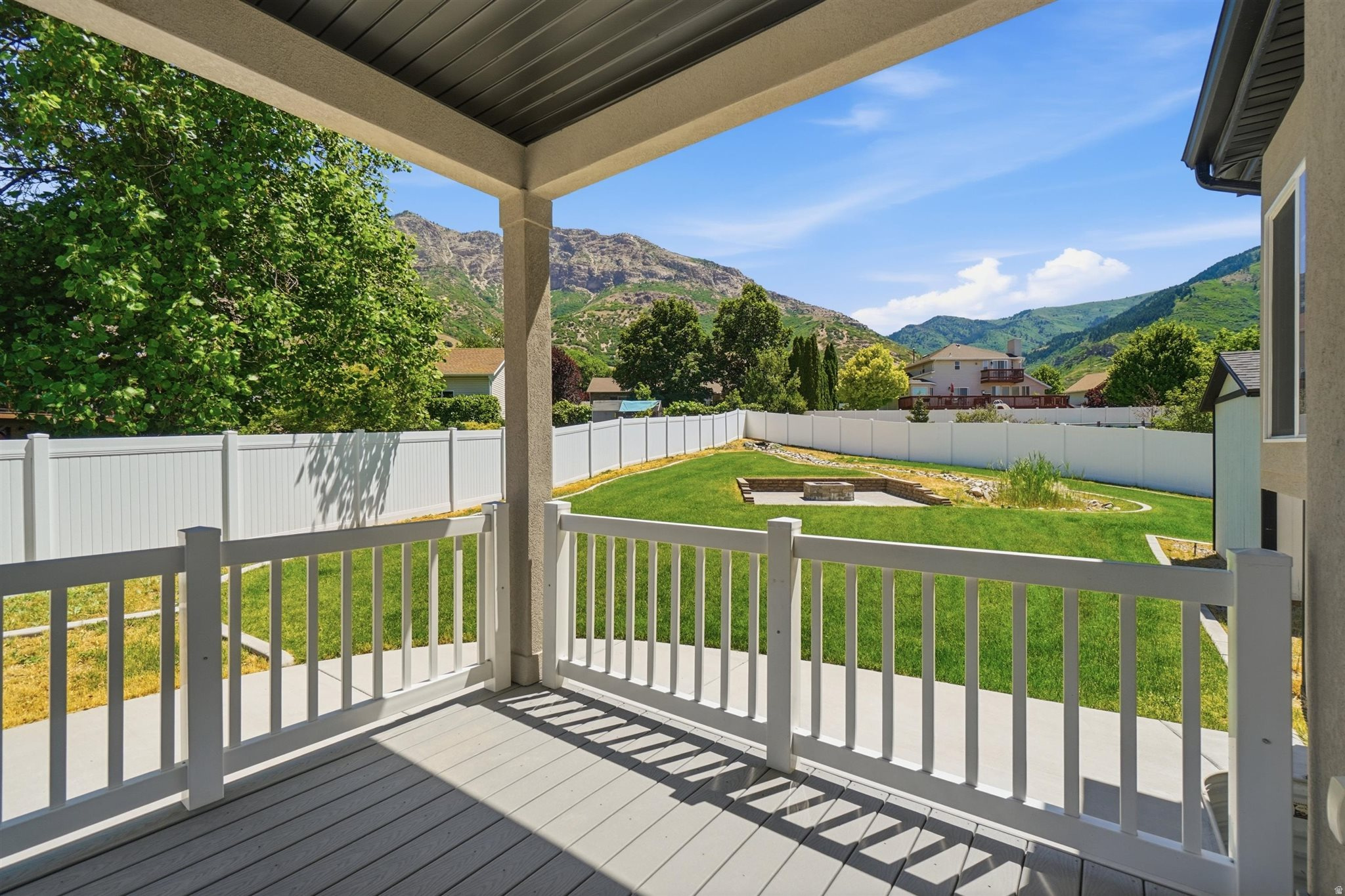 OAKMONT ESTATES - Residential