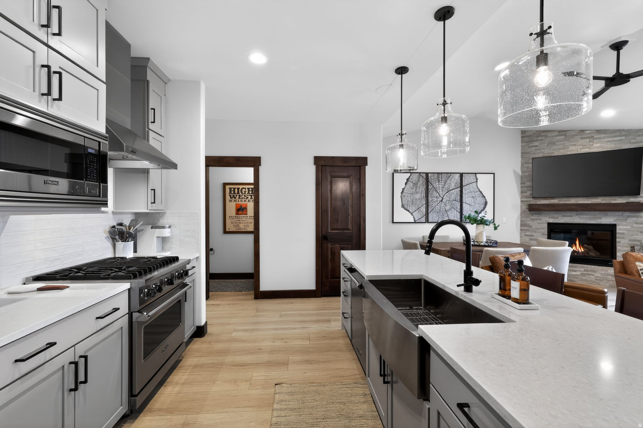 BLACKROCK RIDGE - Residential