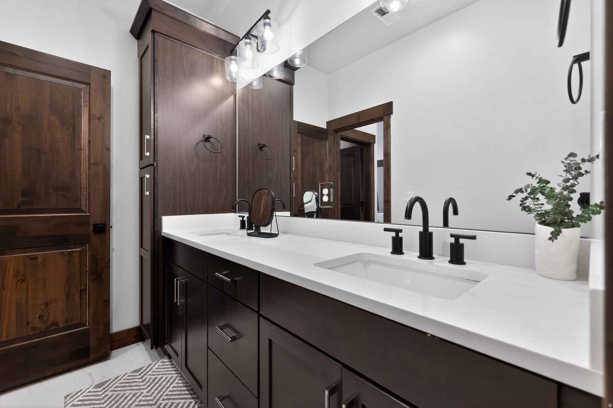 BLACKROCK RIDGE - Residential