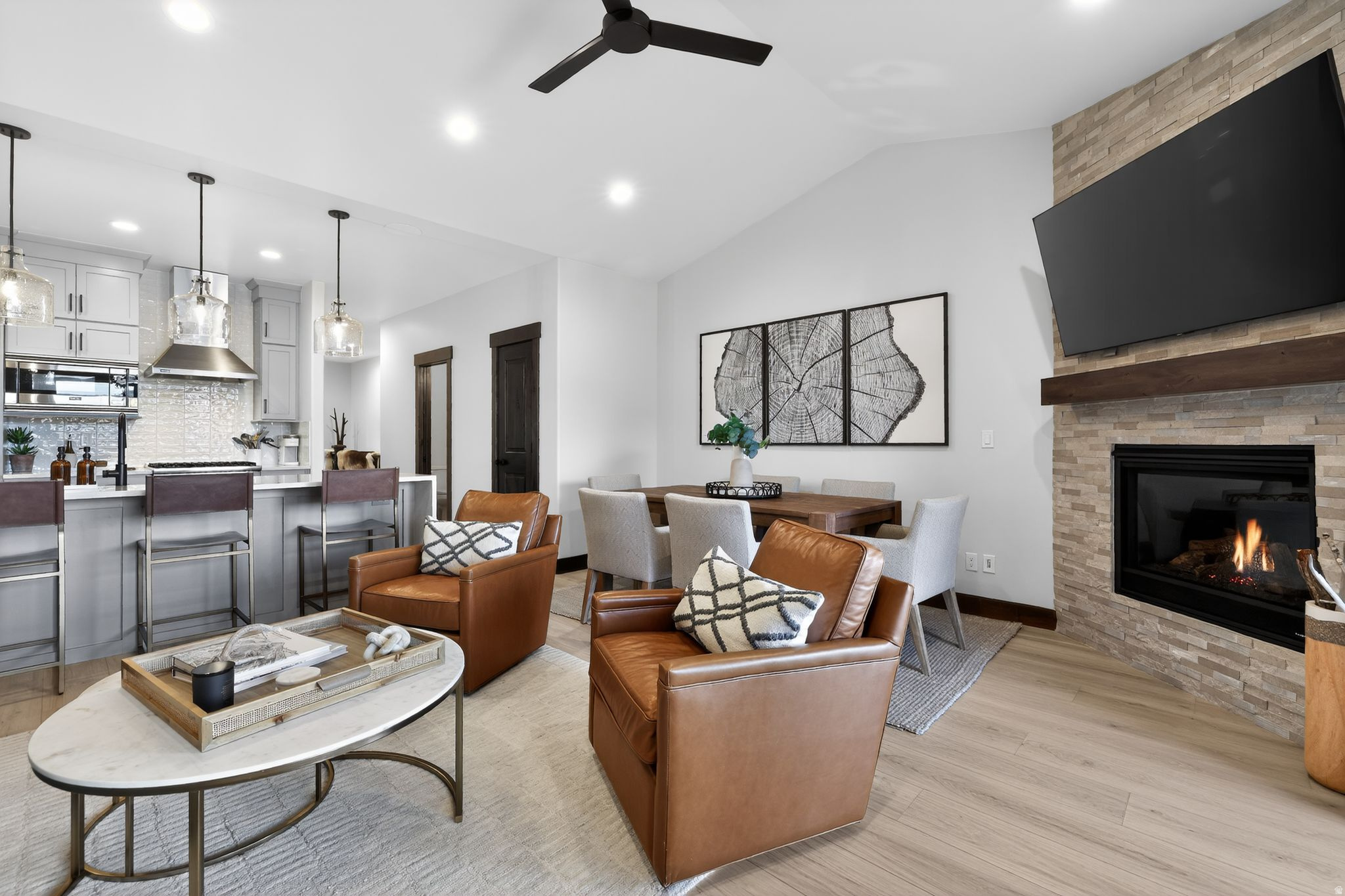 BLACKROCK RIDGE - Residential