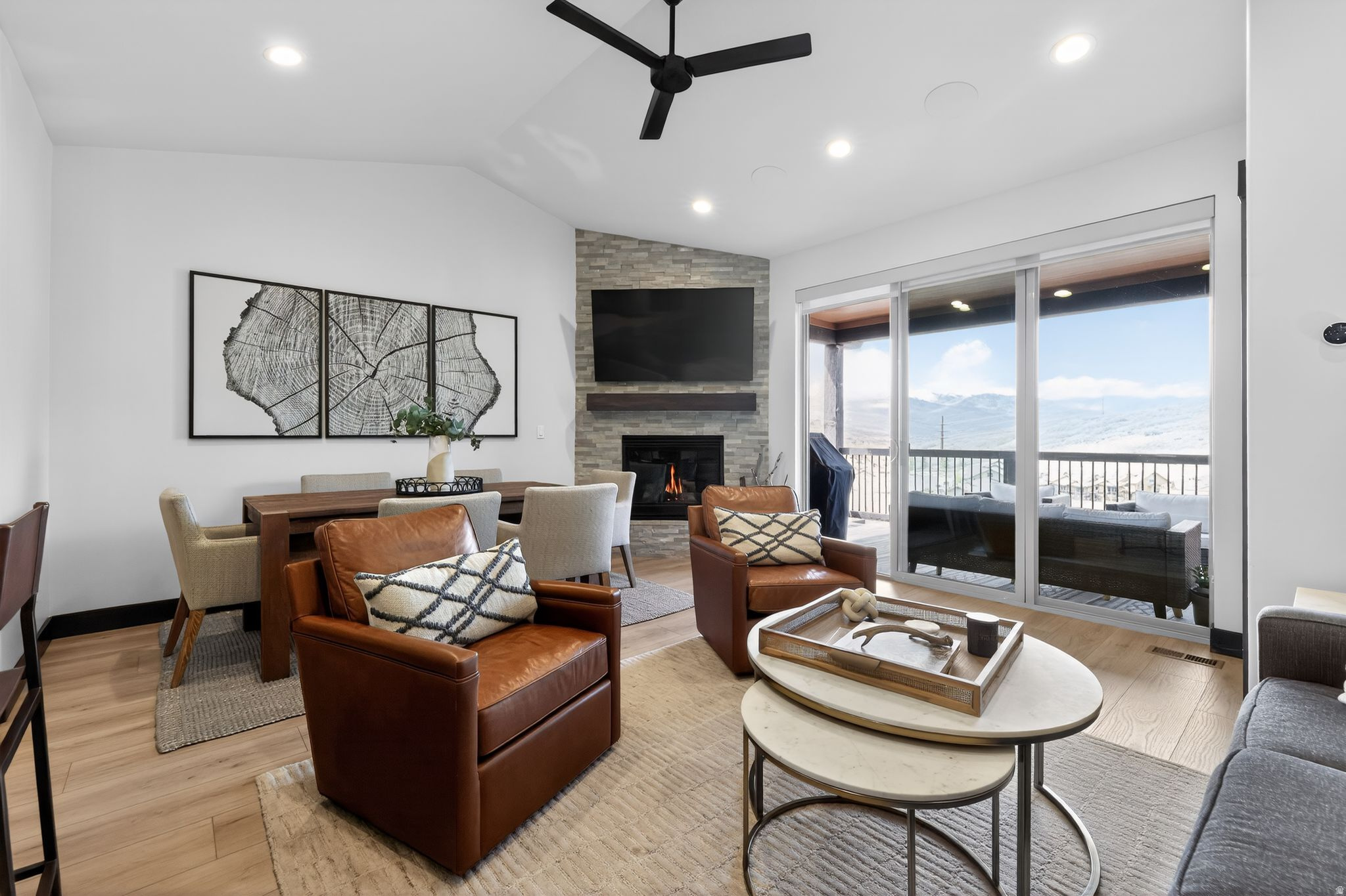 BLACKROCK RIDGE - Residential