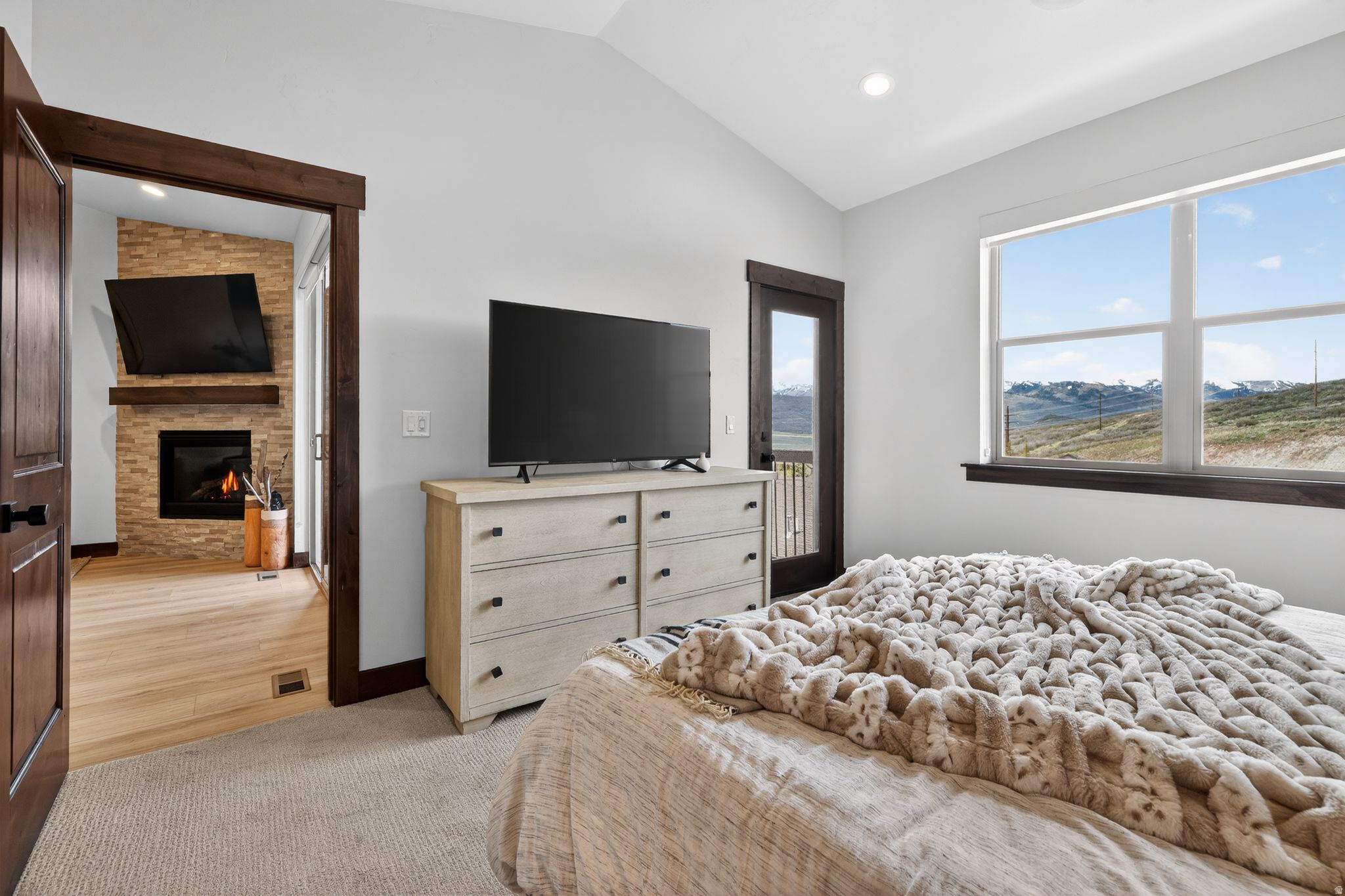 BLACKROCK RIDGE - Residential