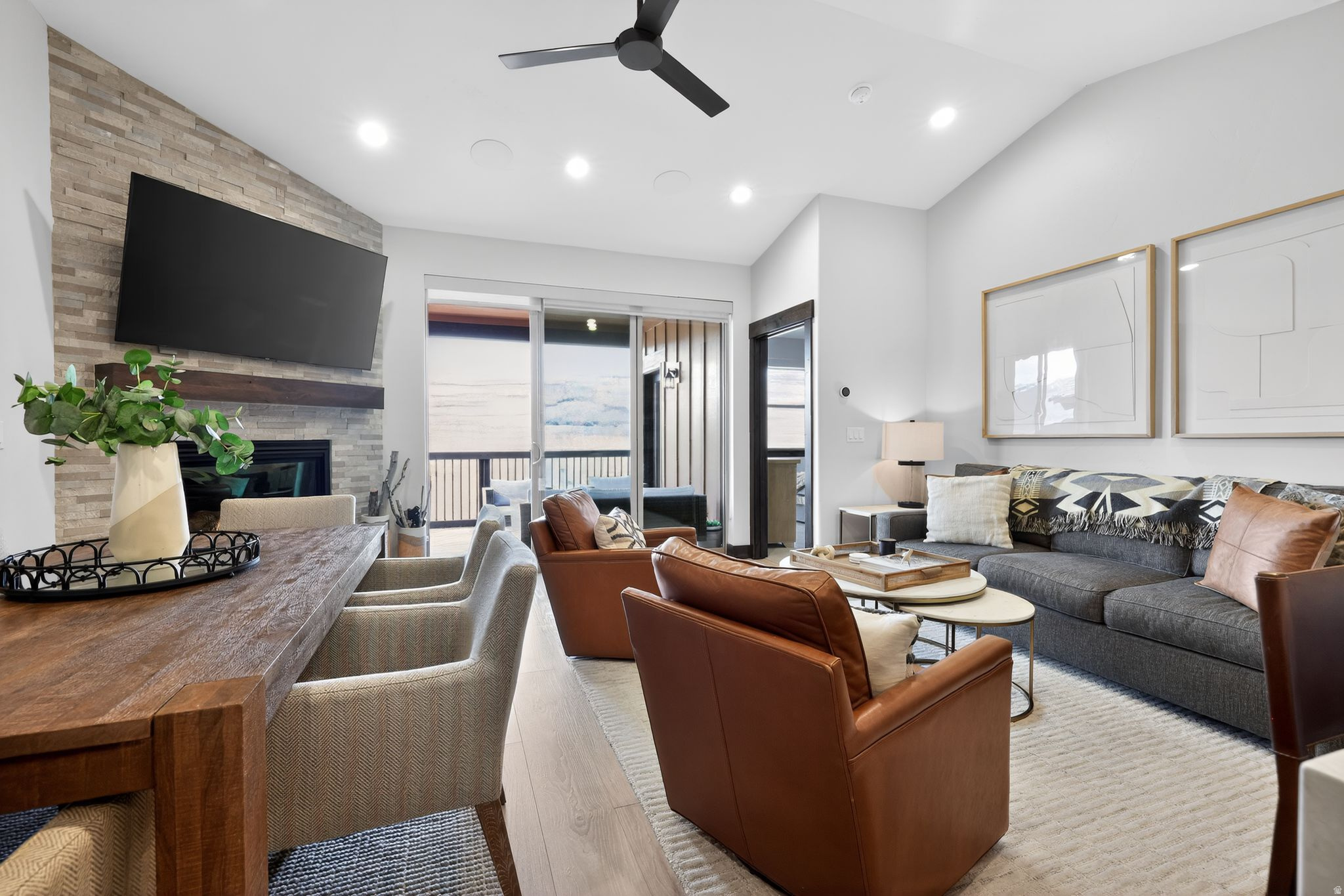 BLACKROCK RIDGE - Residential