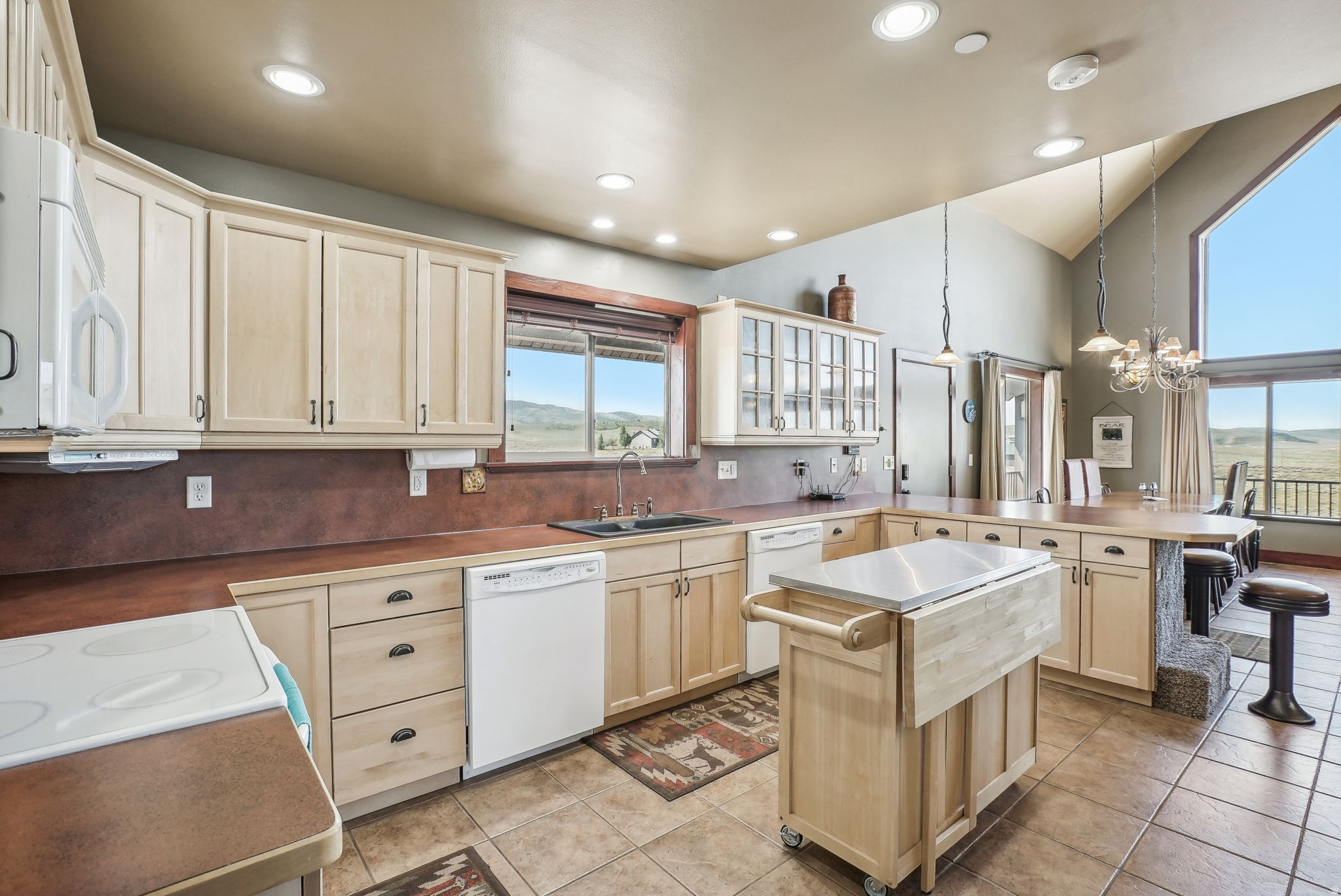 STRAWBERRY LAKEVIEW - Residential