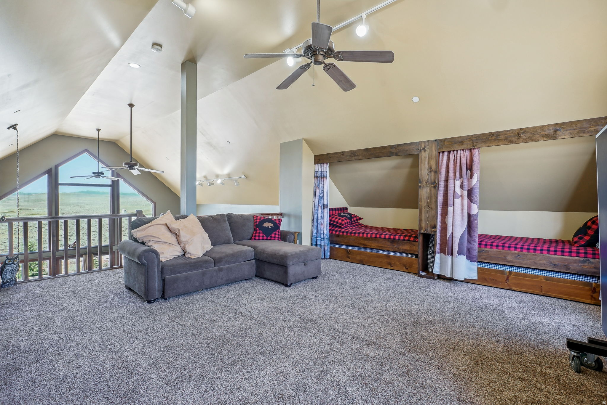 STRAWBERRY LAKEVIEW - Residential