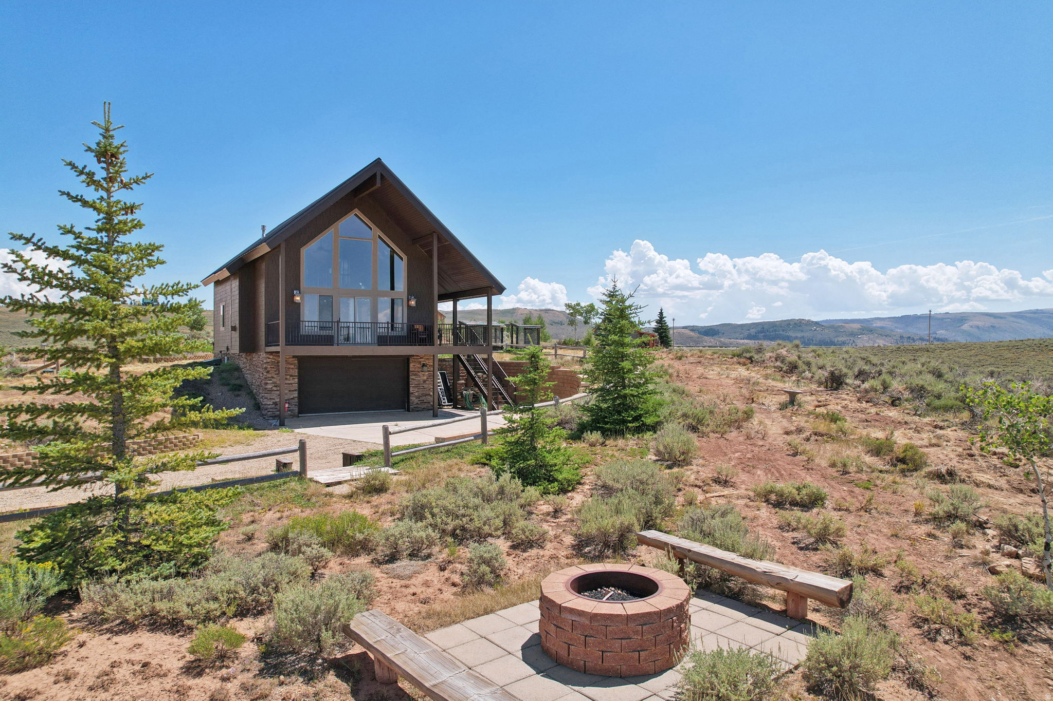 STRAWBERRY LAKEVIEW - Residential