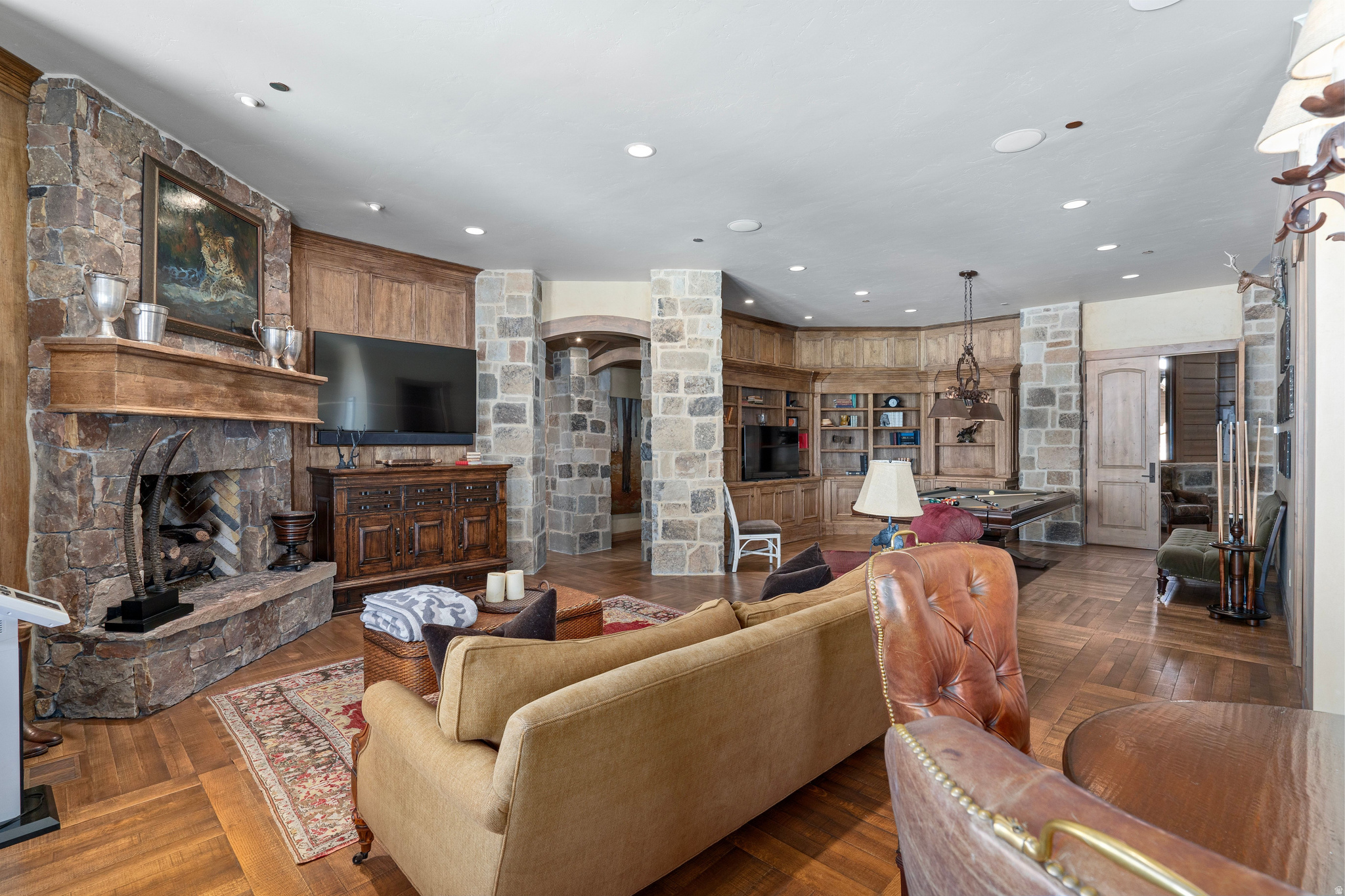 WOLF CREEK RANCH - Residential