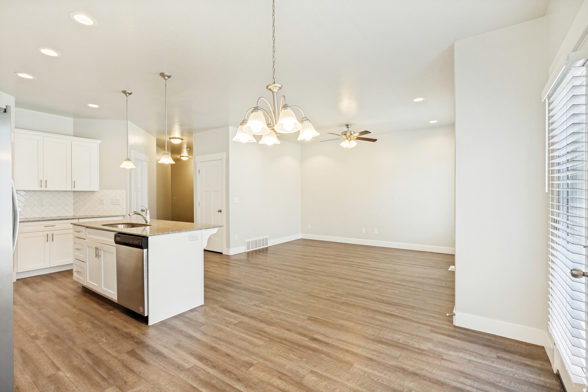 NORTH POINTE - Residential