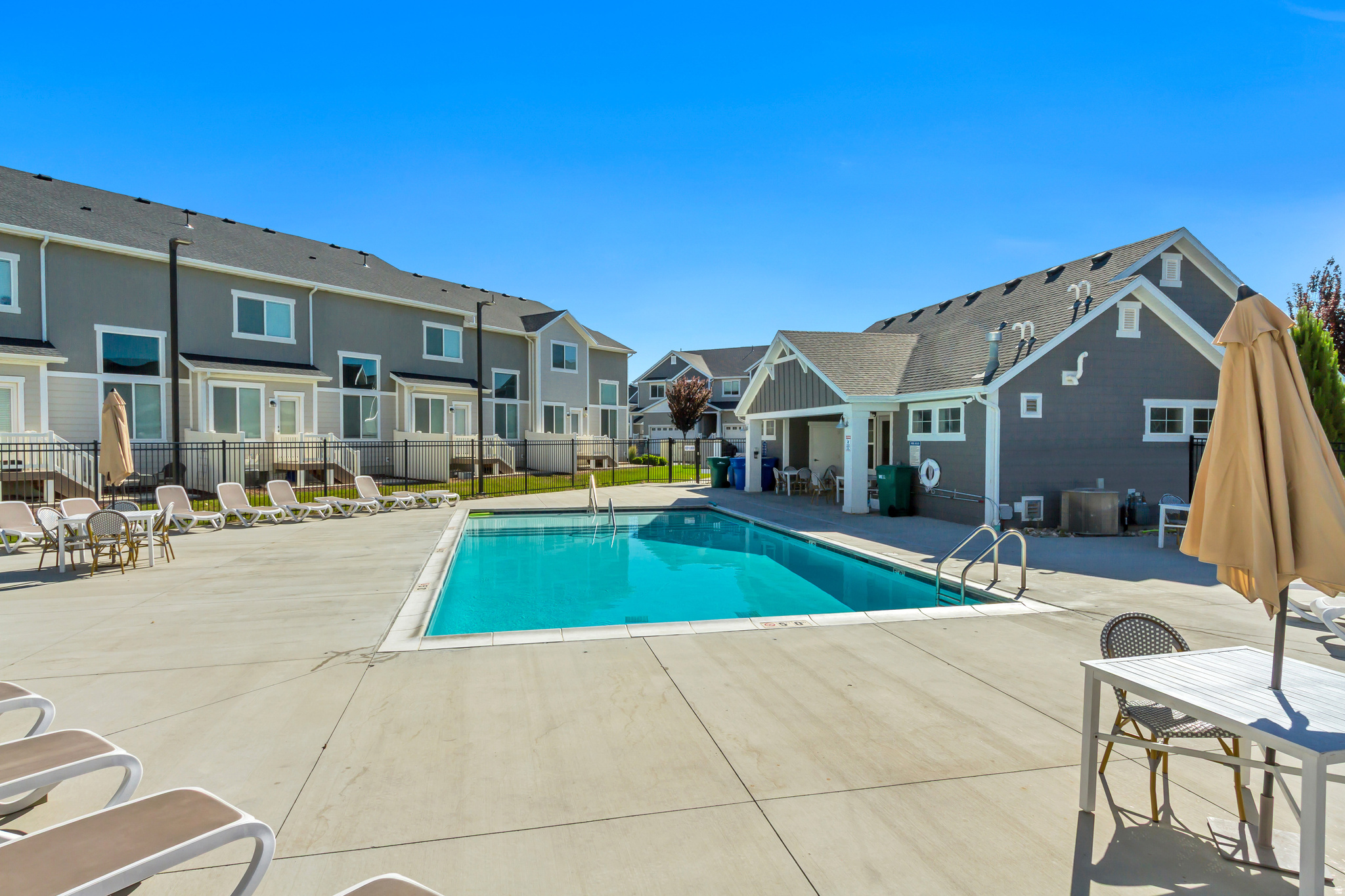 NORTH POINTE - Residential