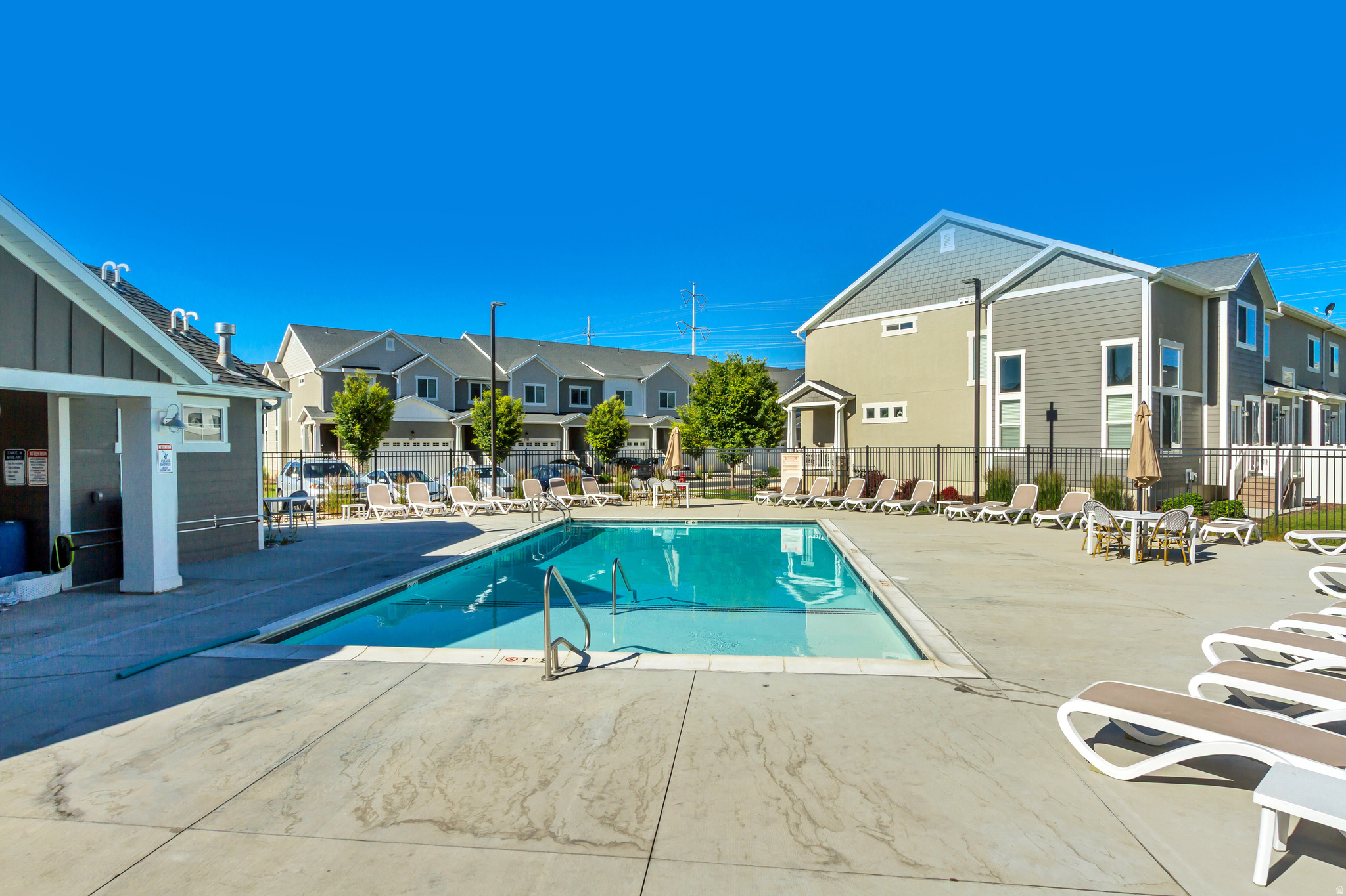 NORTH POINTE - Residential