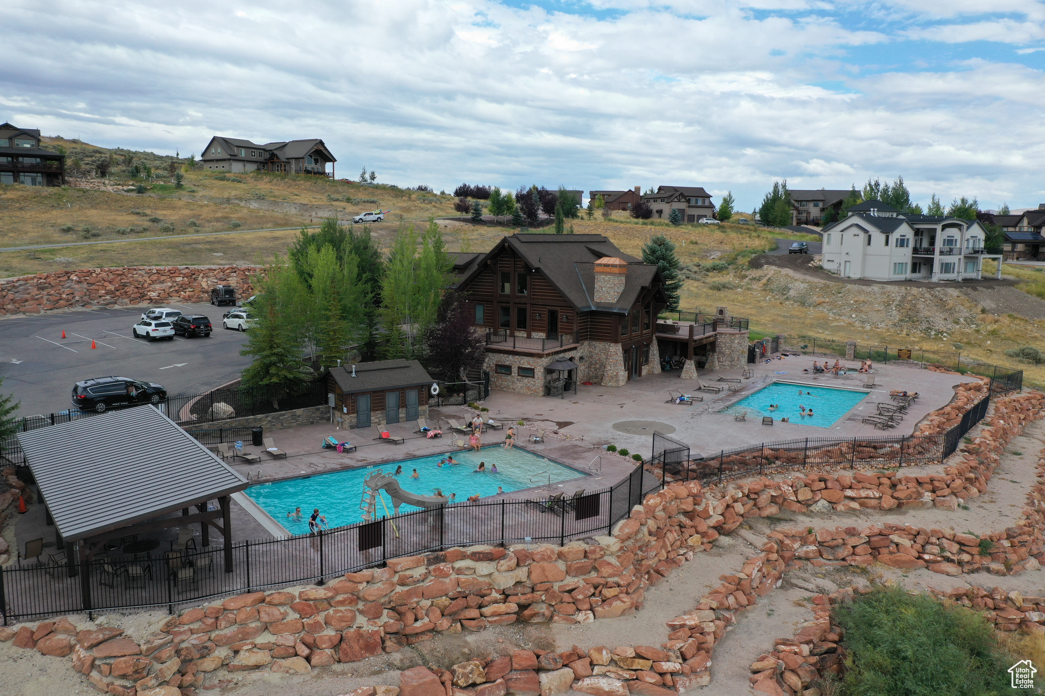 RESERVE-TERRACE PATIO - Land
