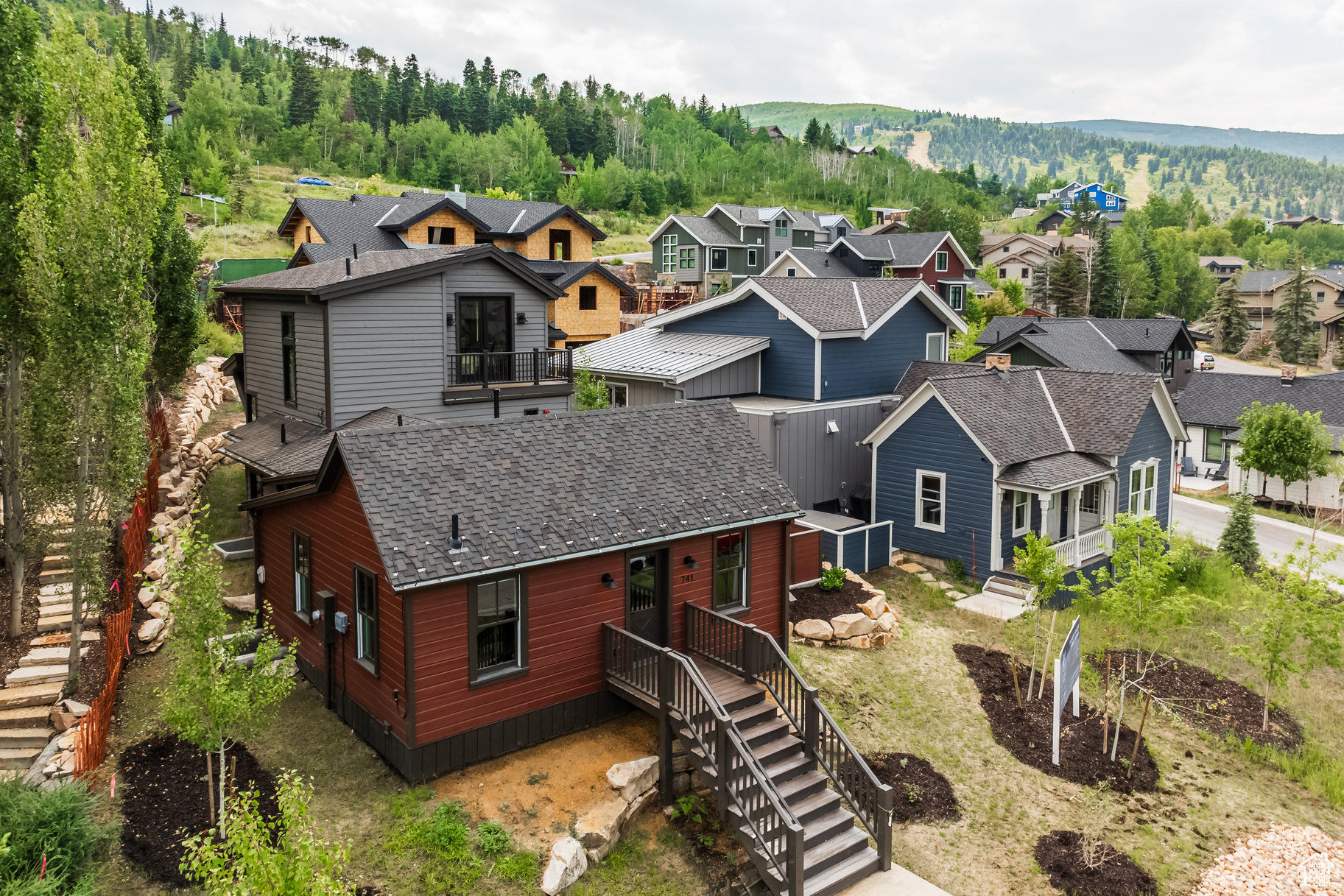 LILAC HILL - Residential
