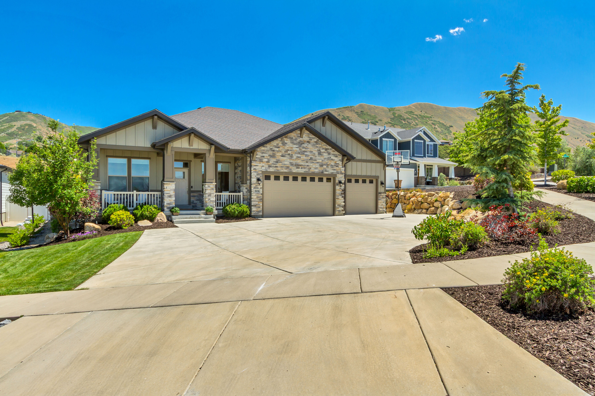ROCKWELL ESTATES - Residential