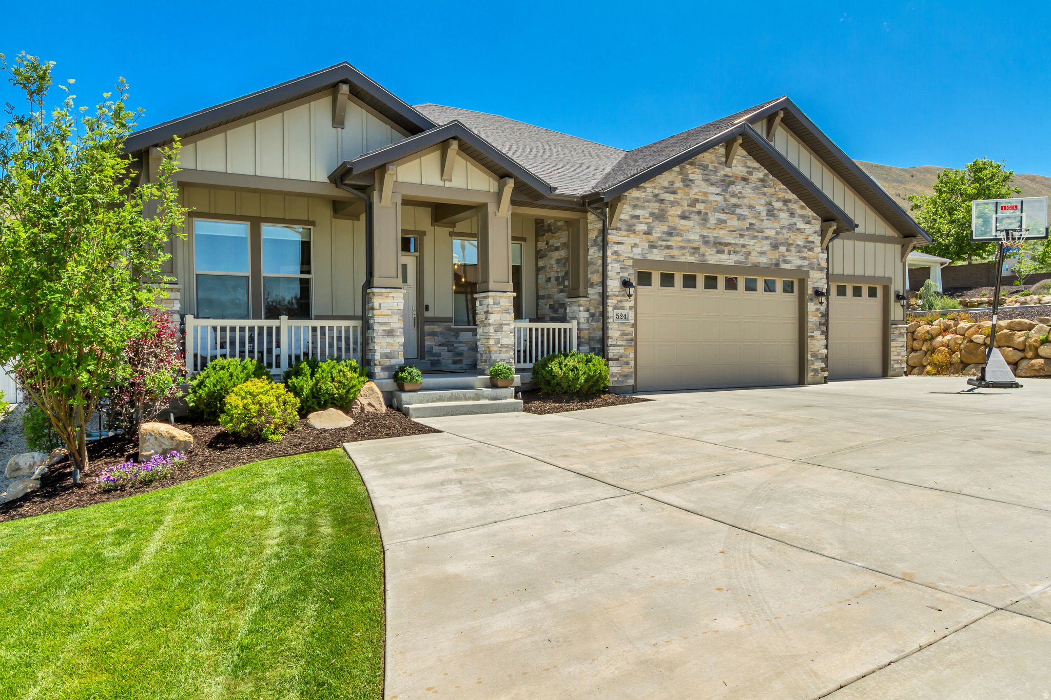 ROCKWELL ESTATES - Residential