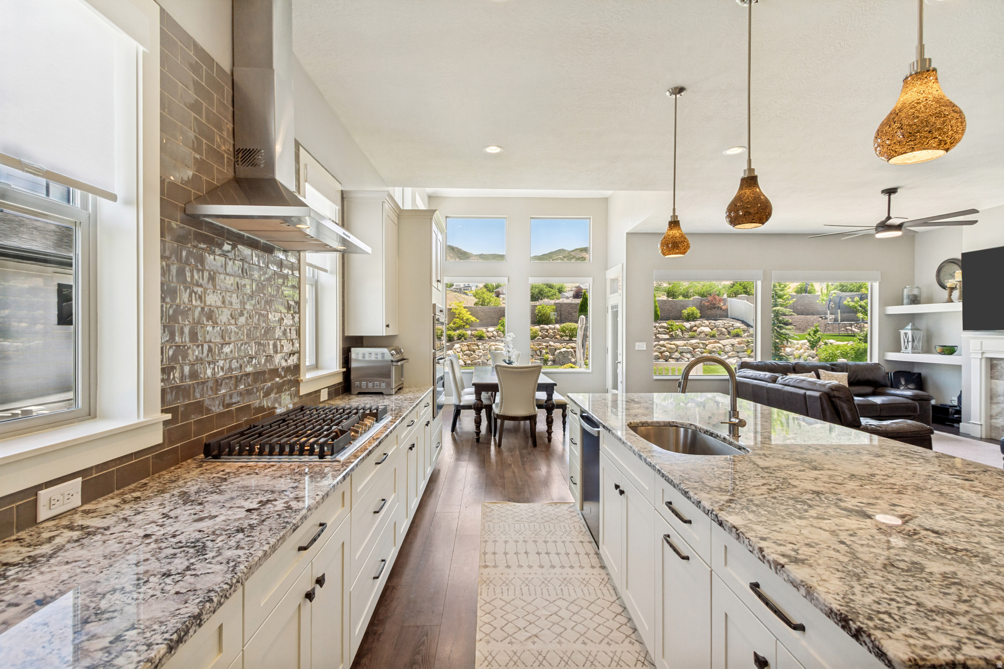 ROCKWELL ESTATES - Residential